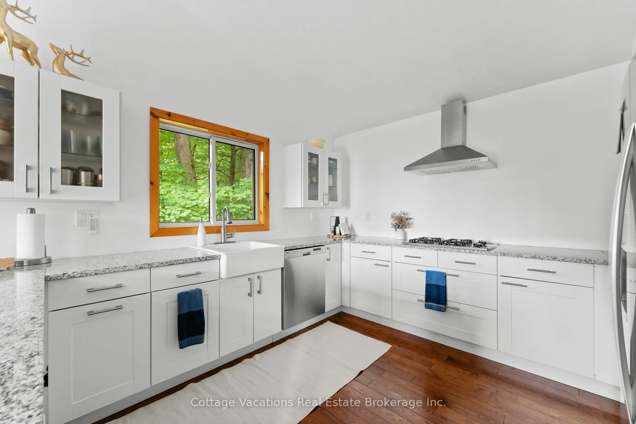 1292 Port Cunnington Road