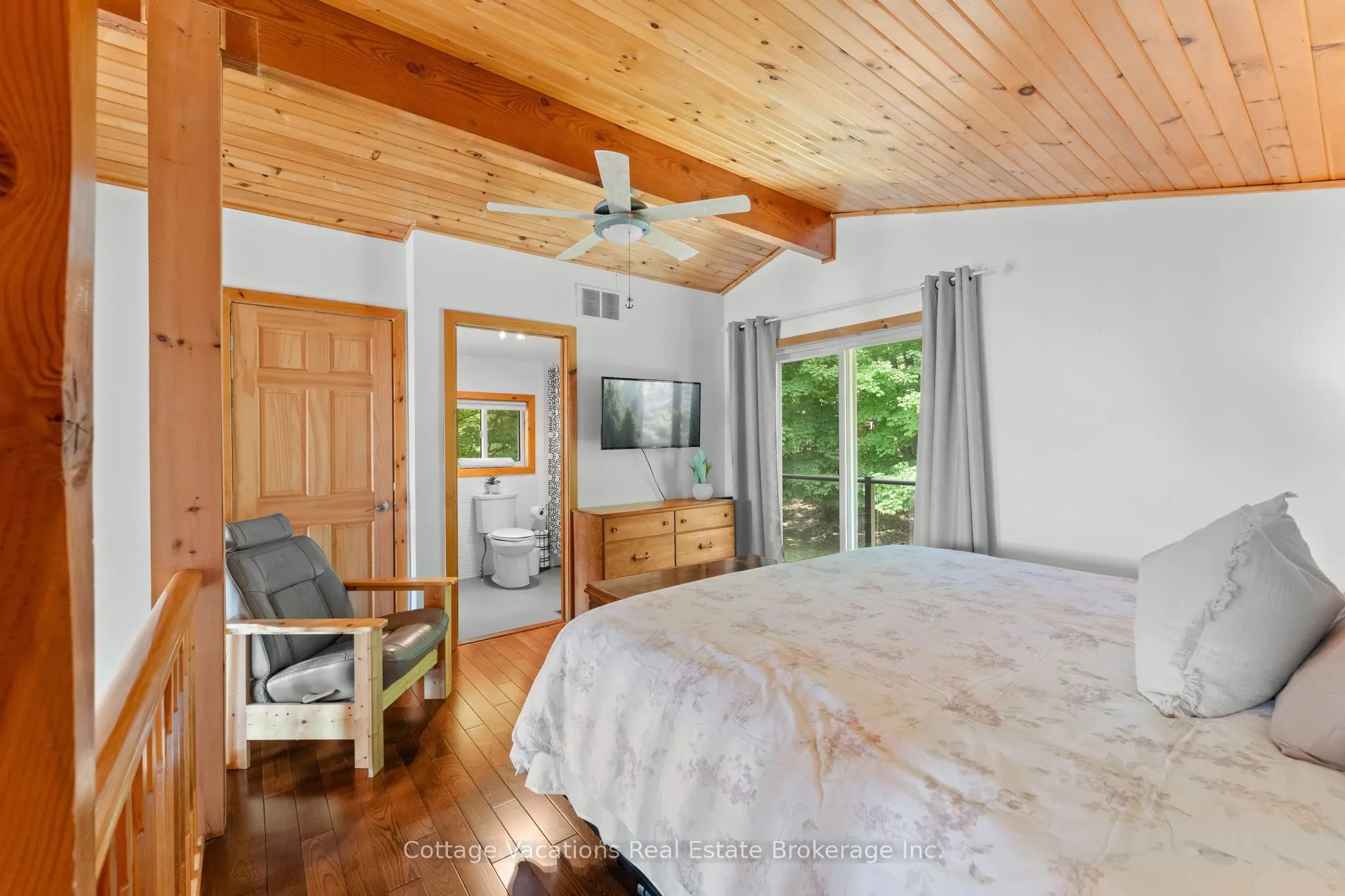 1292 Port Cunnington Road