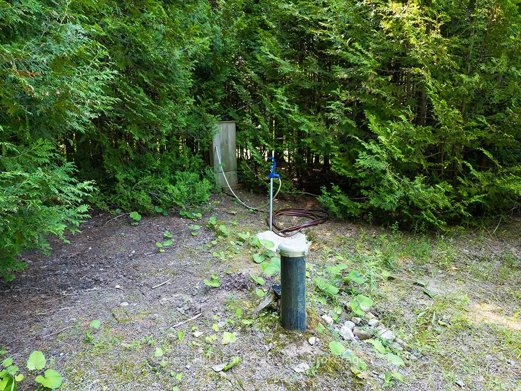 596325 Concession 10