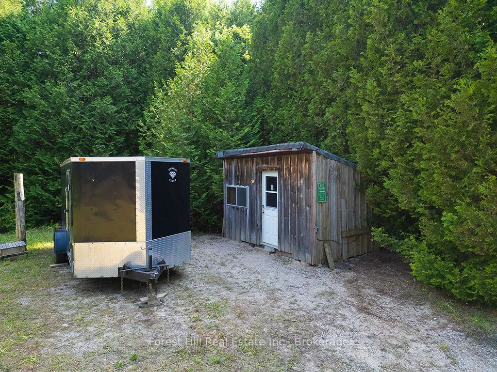 596325 Concession 10