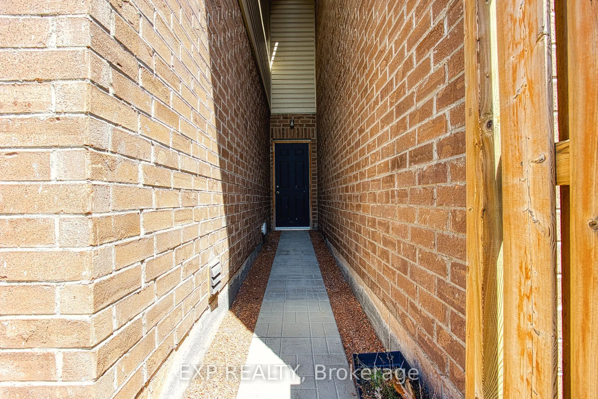42 Pinot Crescent