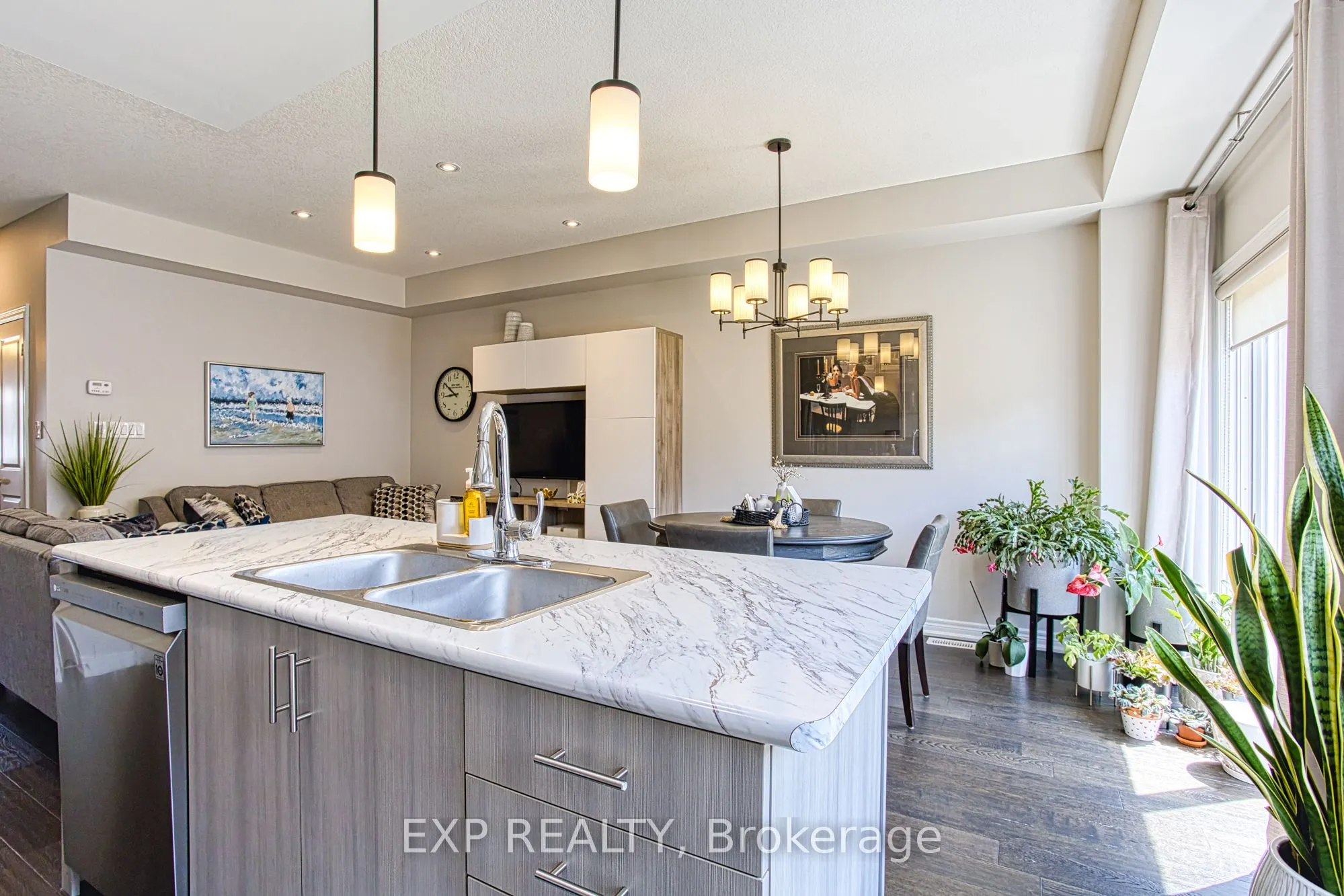 42 Pinot Crescent