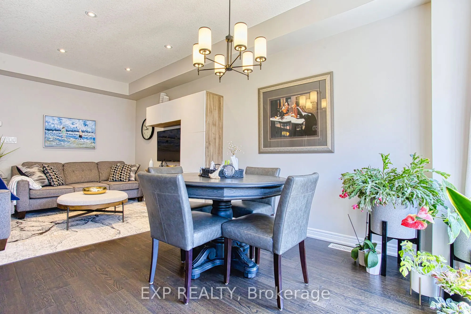 42 Pinot Crescent