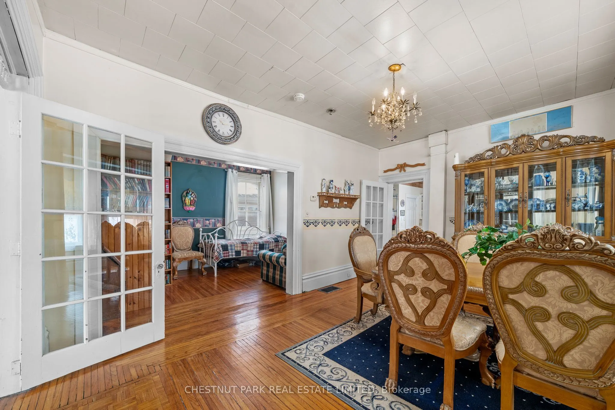 12 Maple Avenue