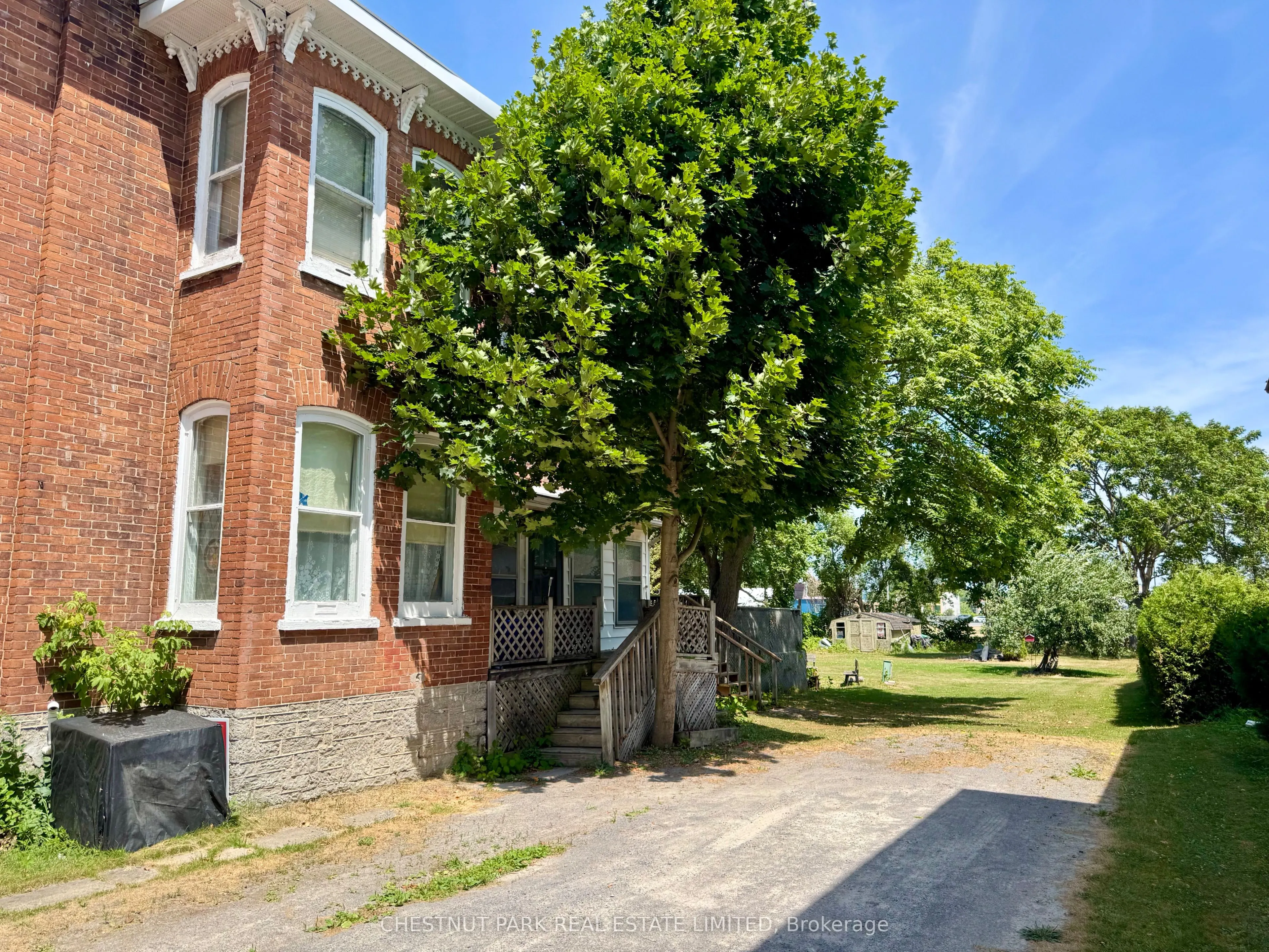 12 Maple Avenue