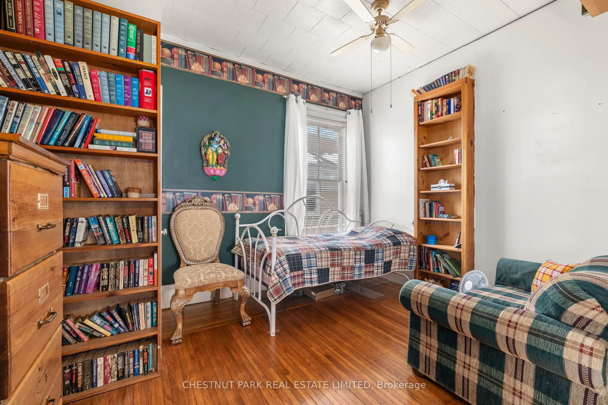 12 Maple Avenue
