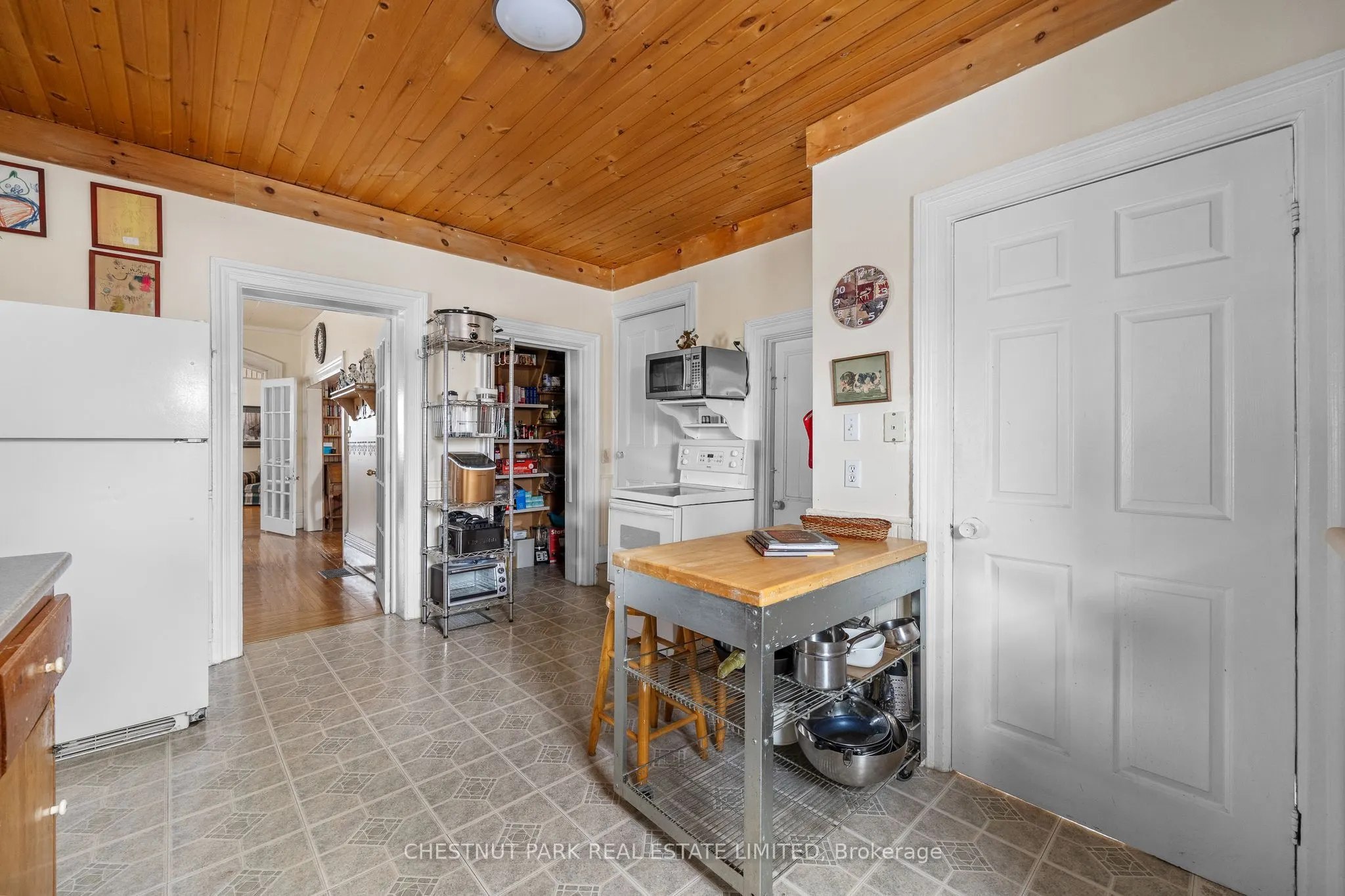12 Maple Avenue