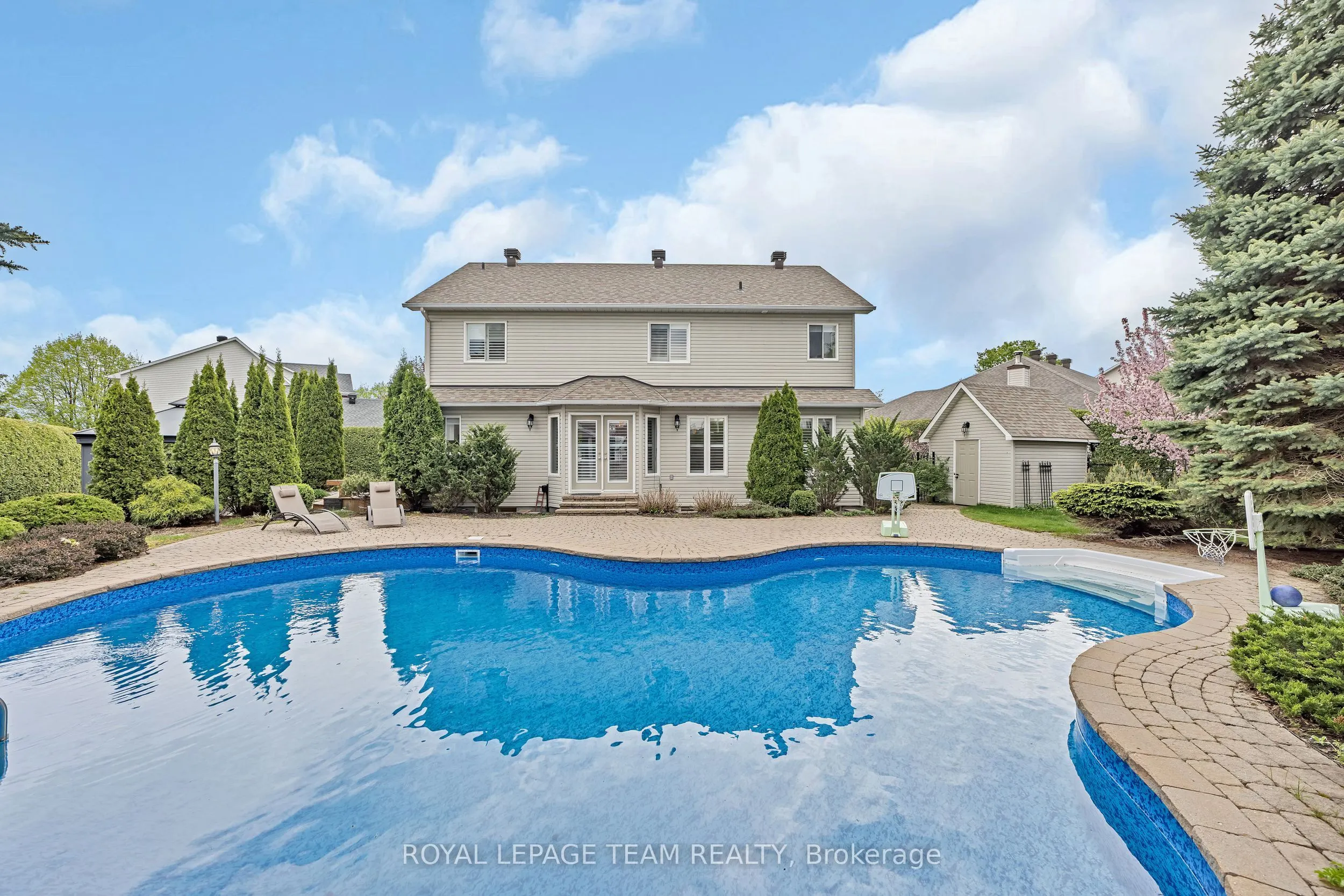 27 Heritage Grove Crescent