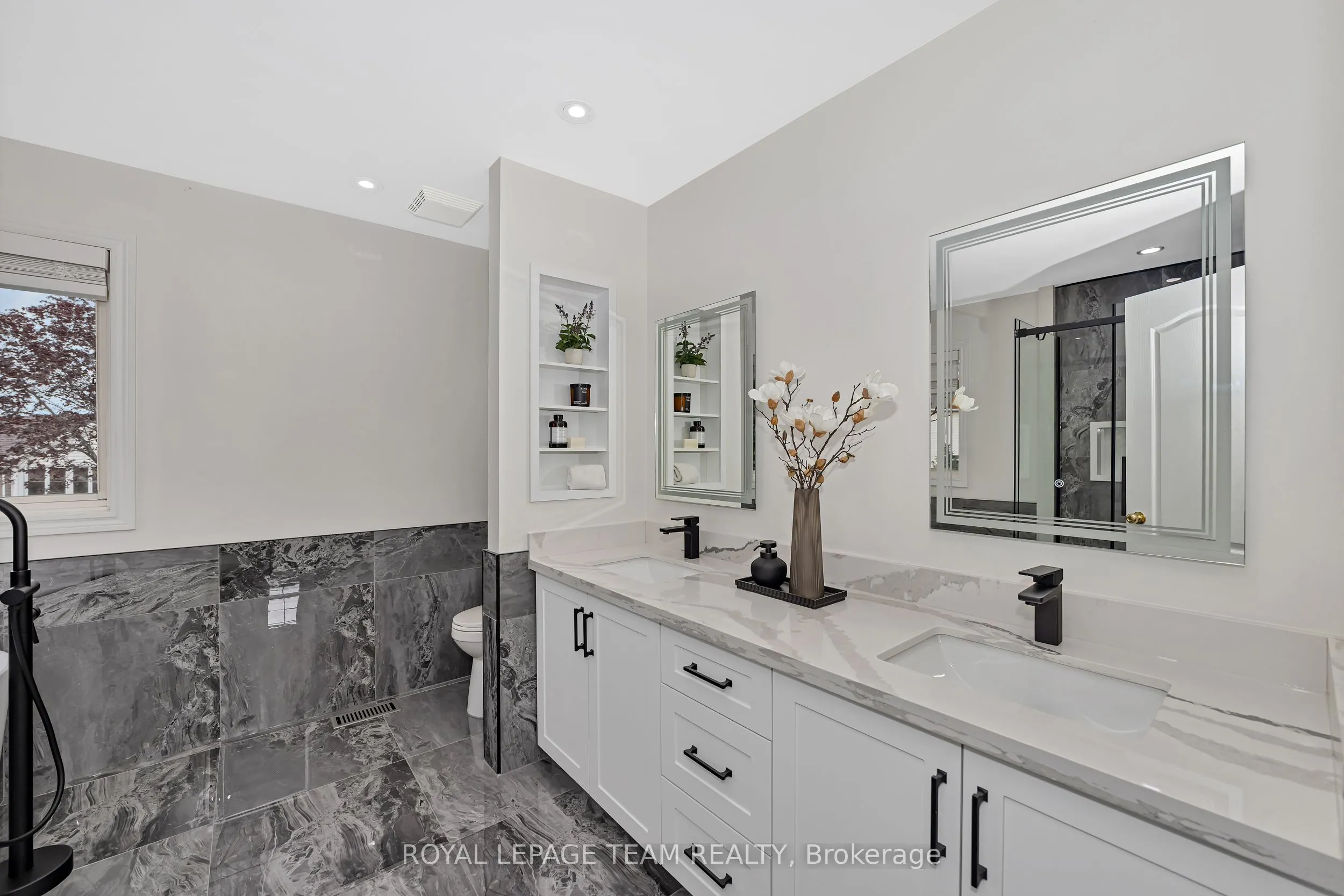 27 Heritage Grove Crescent