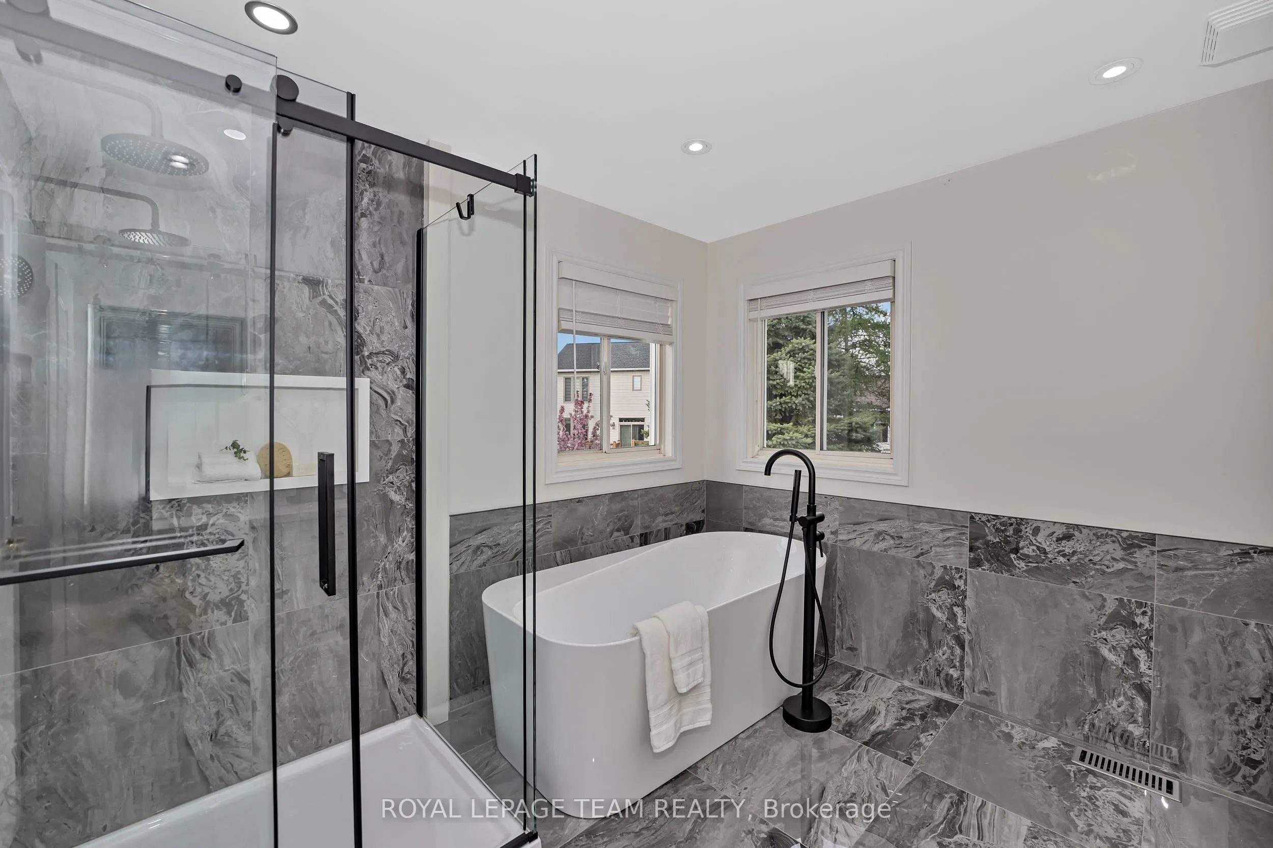 27 Heritage Grove Crescent