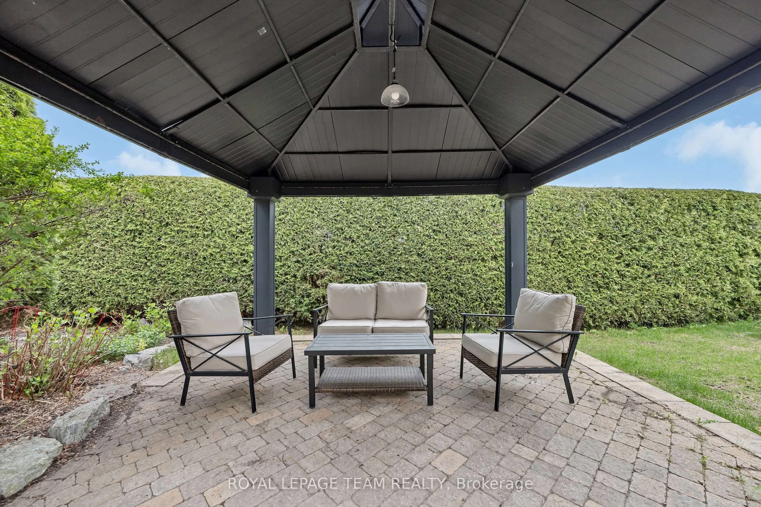 27 Heritage Grove Crescent