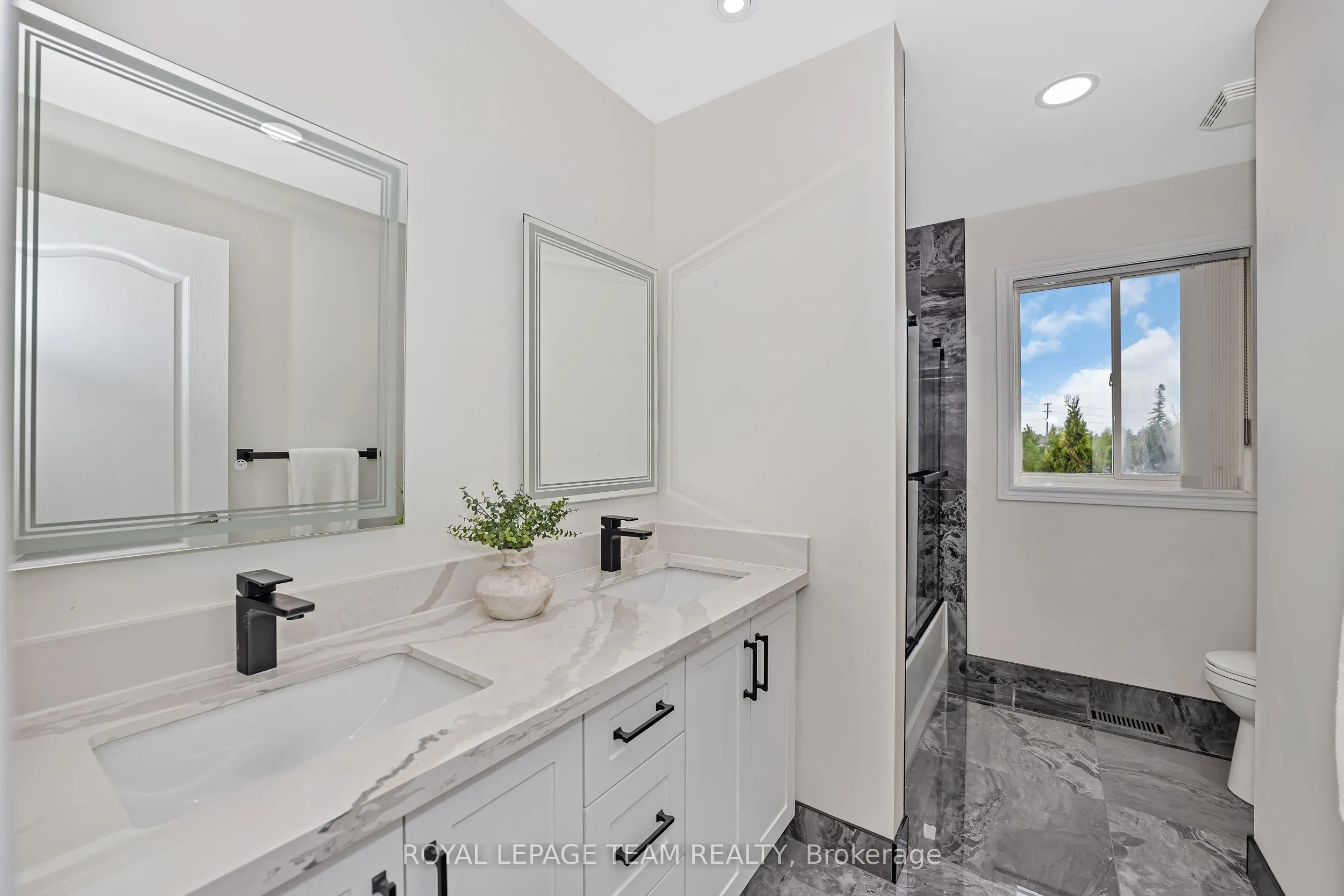 27 Heritage Grove Crescent