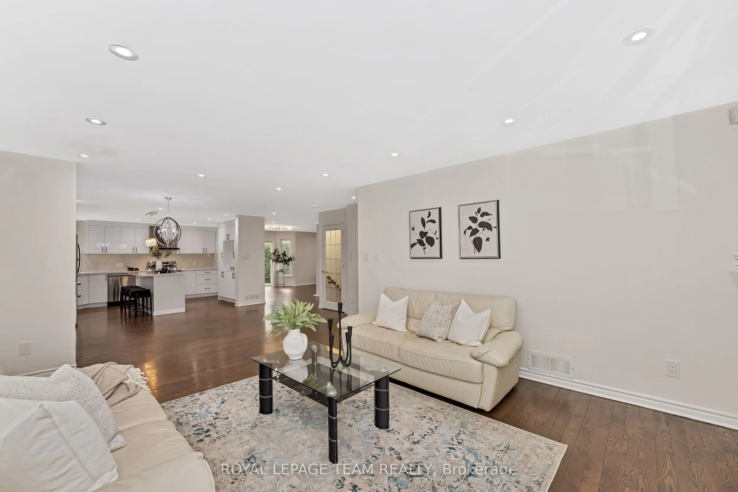 27 Heritage Grove Crescent