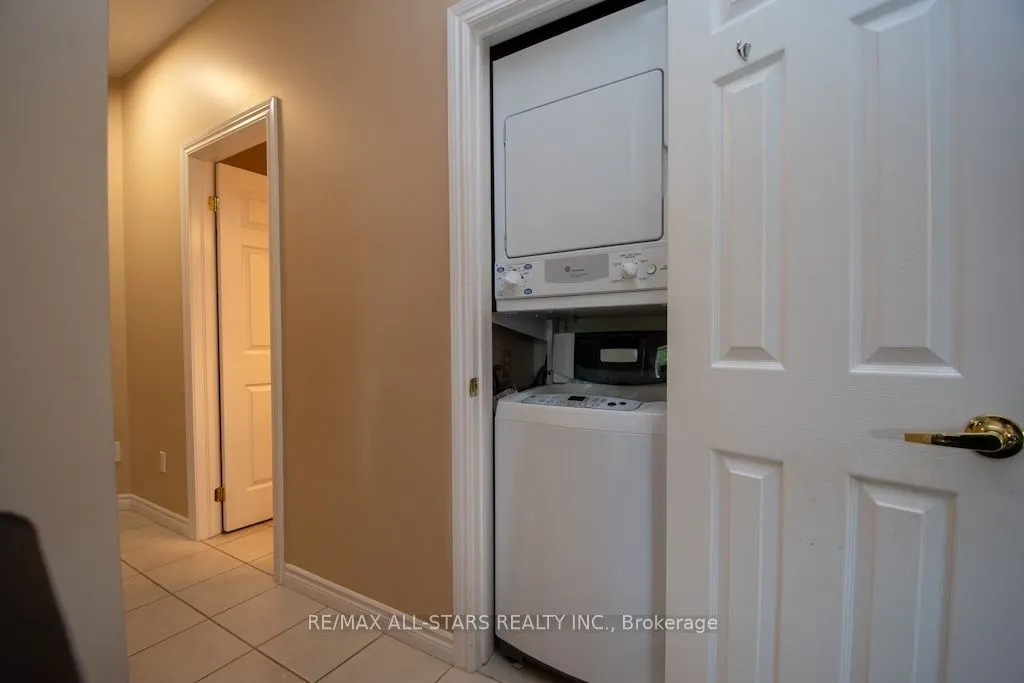 28 Ellis Crescent