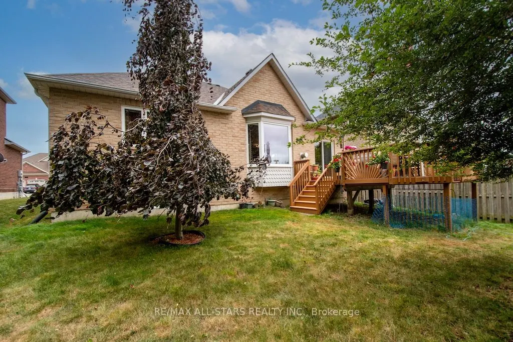 28 Ellis Crescent
