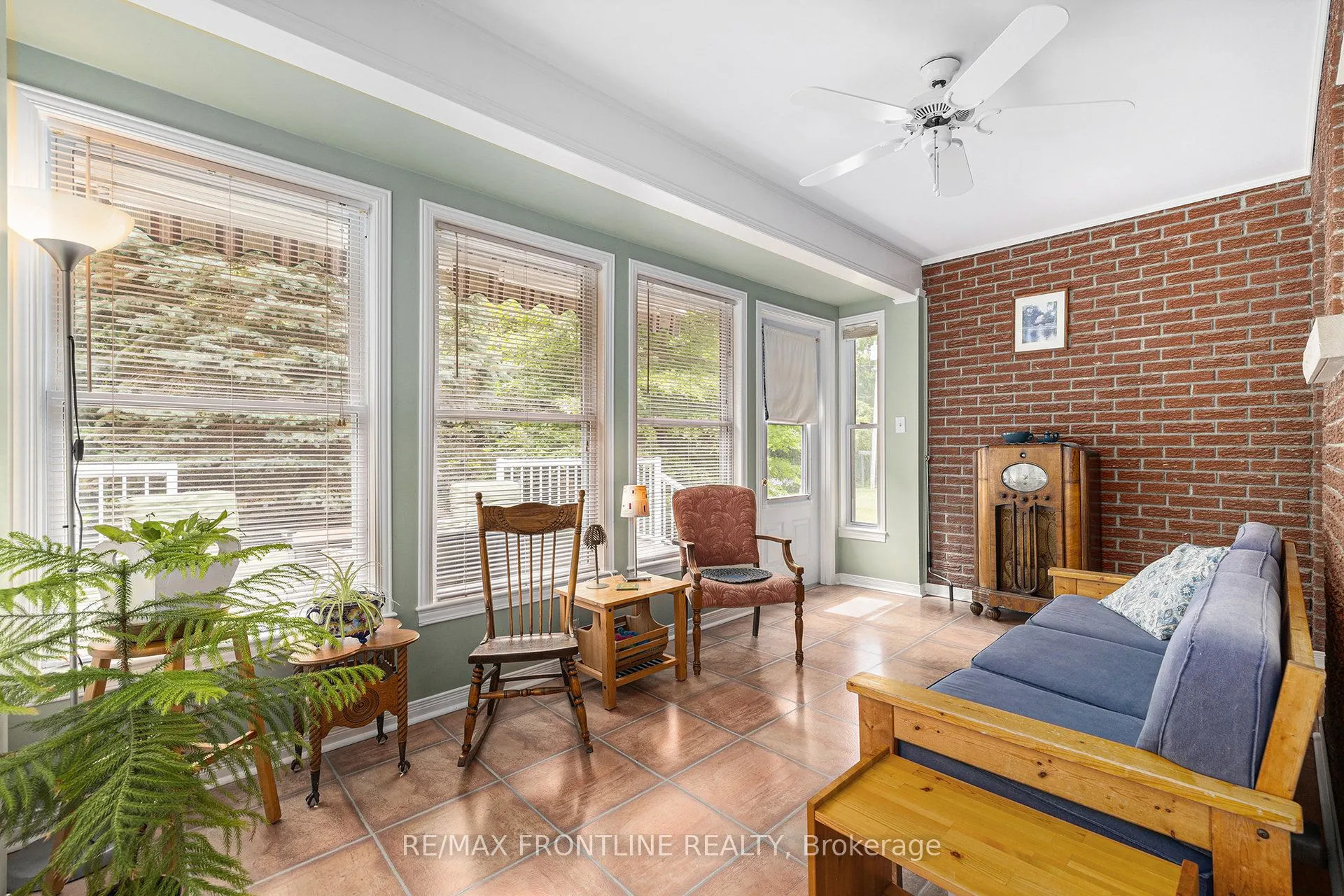 12 Glenview Crescent