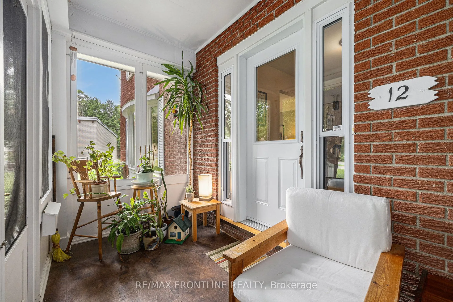 12 Glenview Crescent