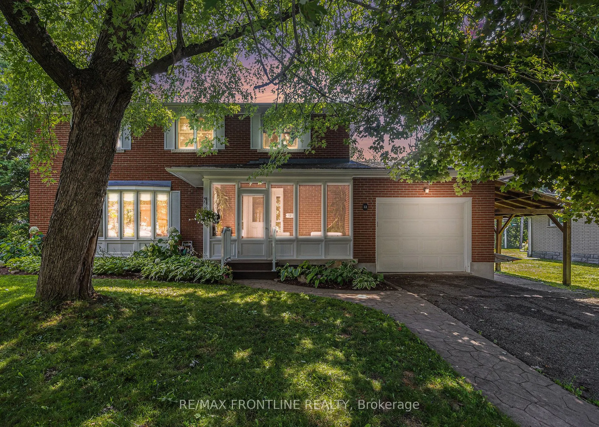 12 Glenview Crescent