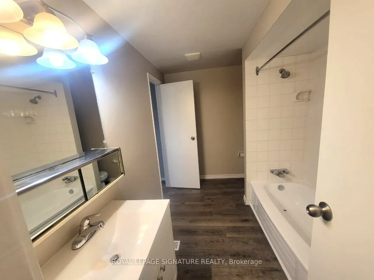 195 Denistoun Street, #174