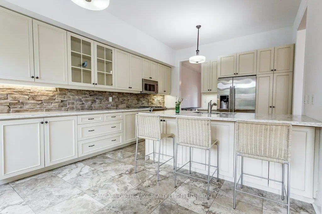 86 GARRISON VILLAGE Drive