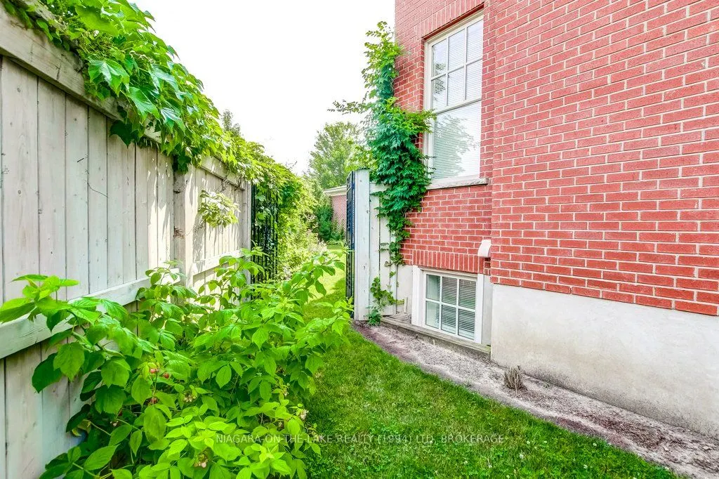 86 GARRISON VILLAGE Drive