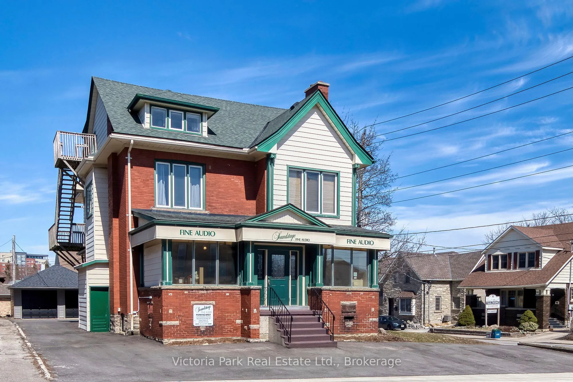 59 Regina Street N