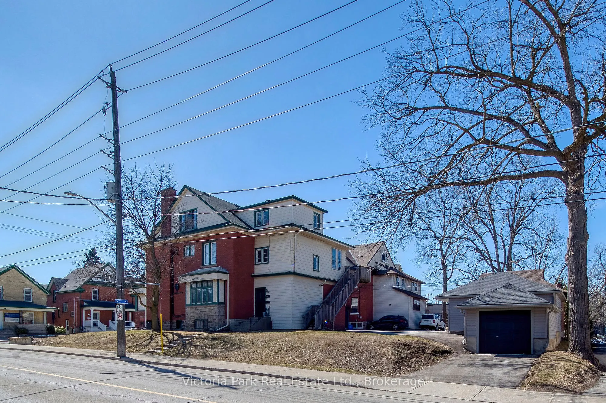 59 Regina Street N