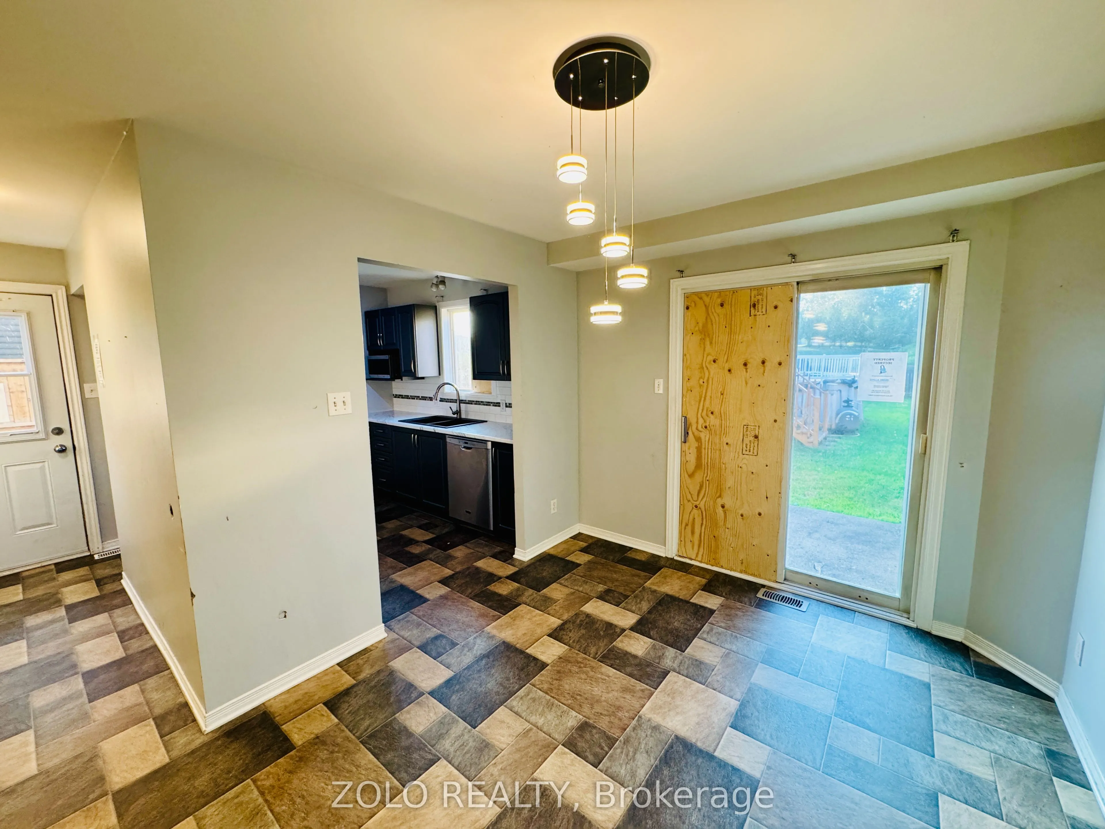 2313 Emily Crescent