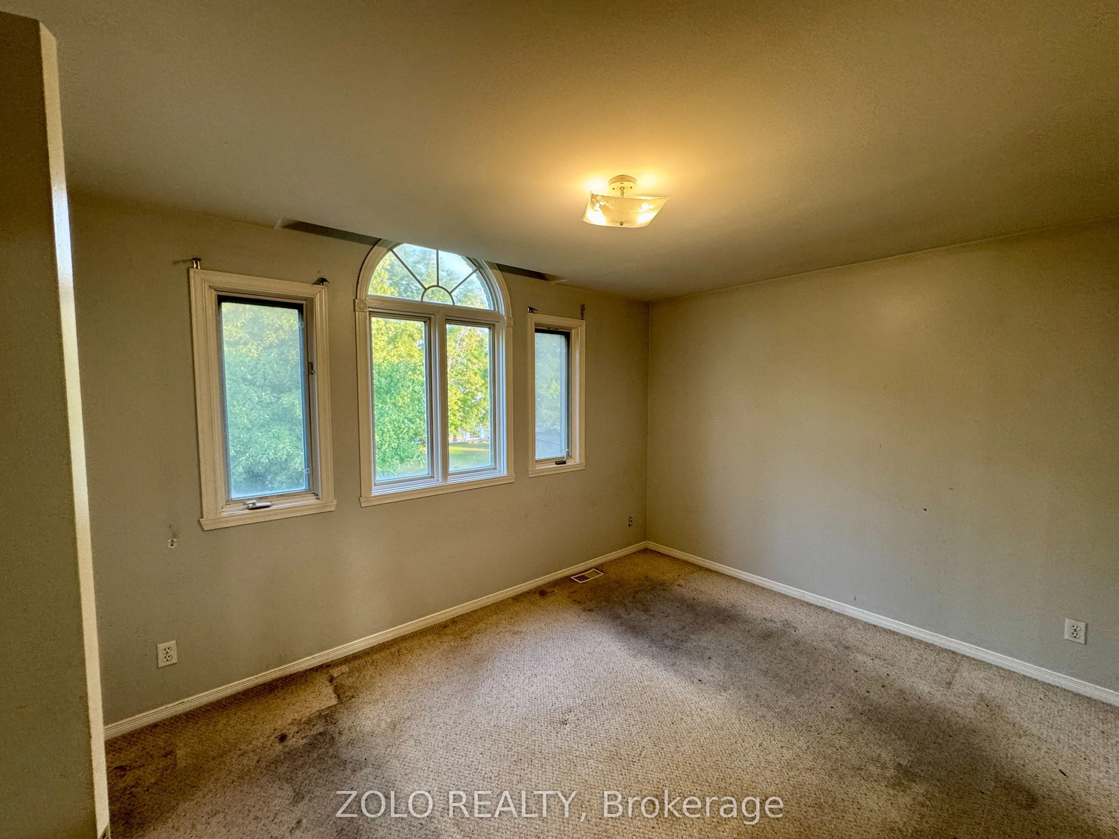 2313 Emily Crescent