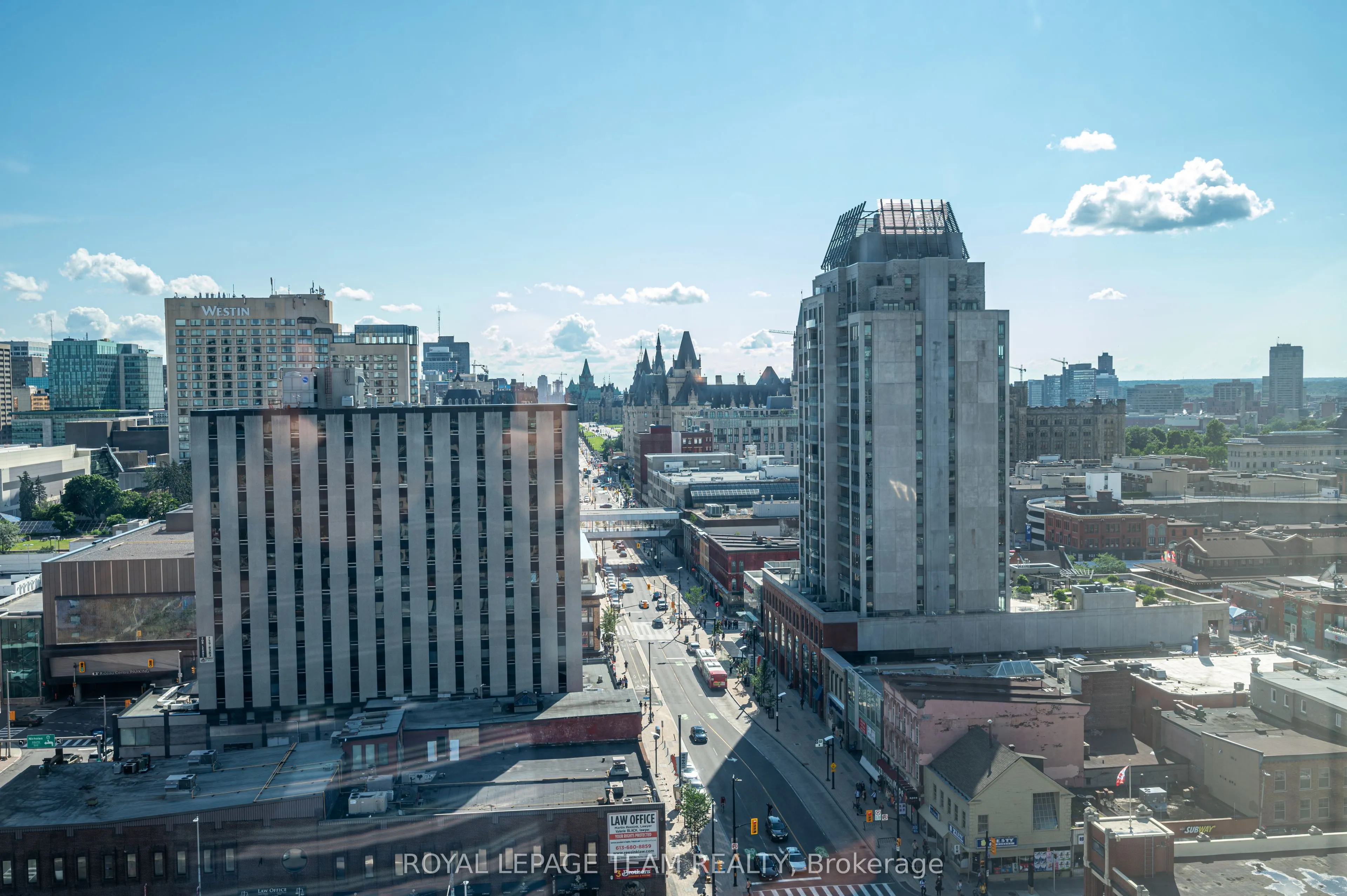 200 Rideau Street, #1704