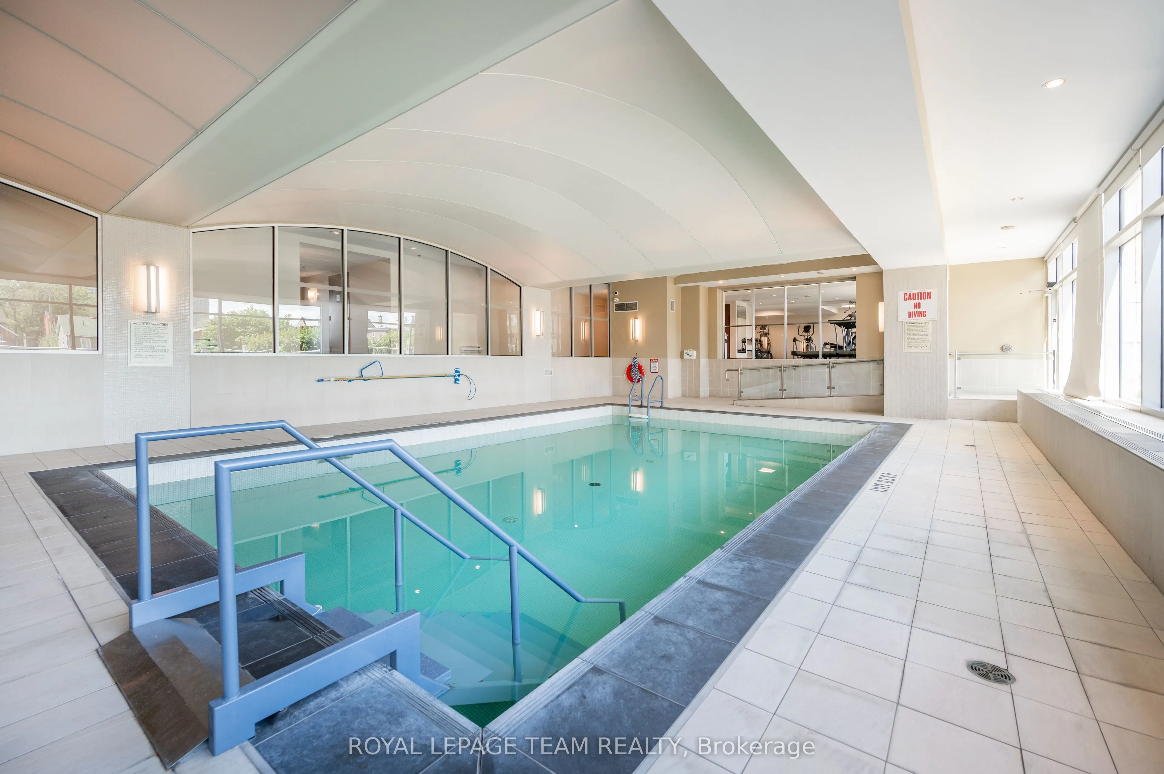 200 Rideau Street, #1704