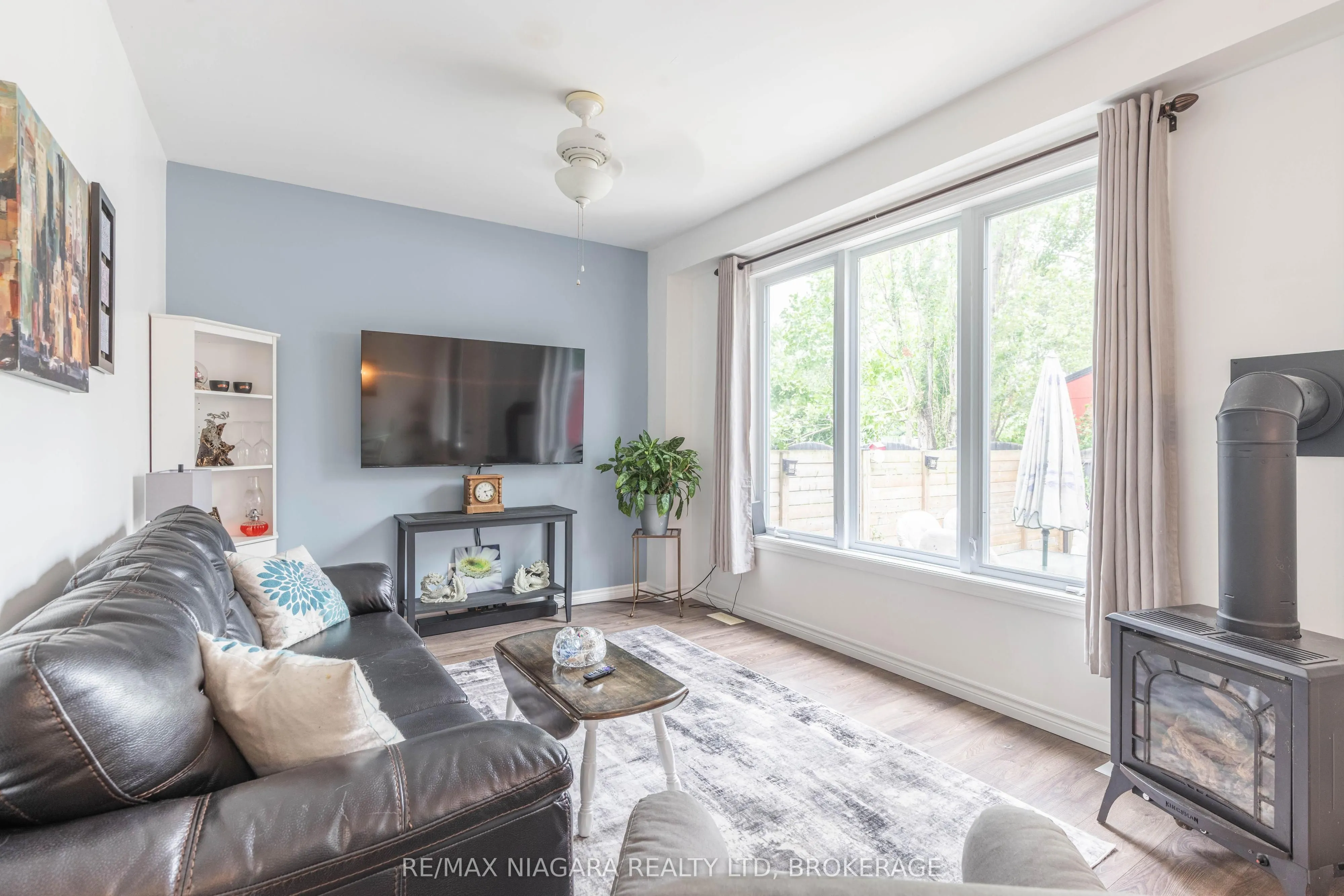 203 Cambridge Road E