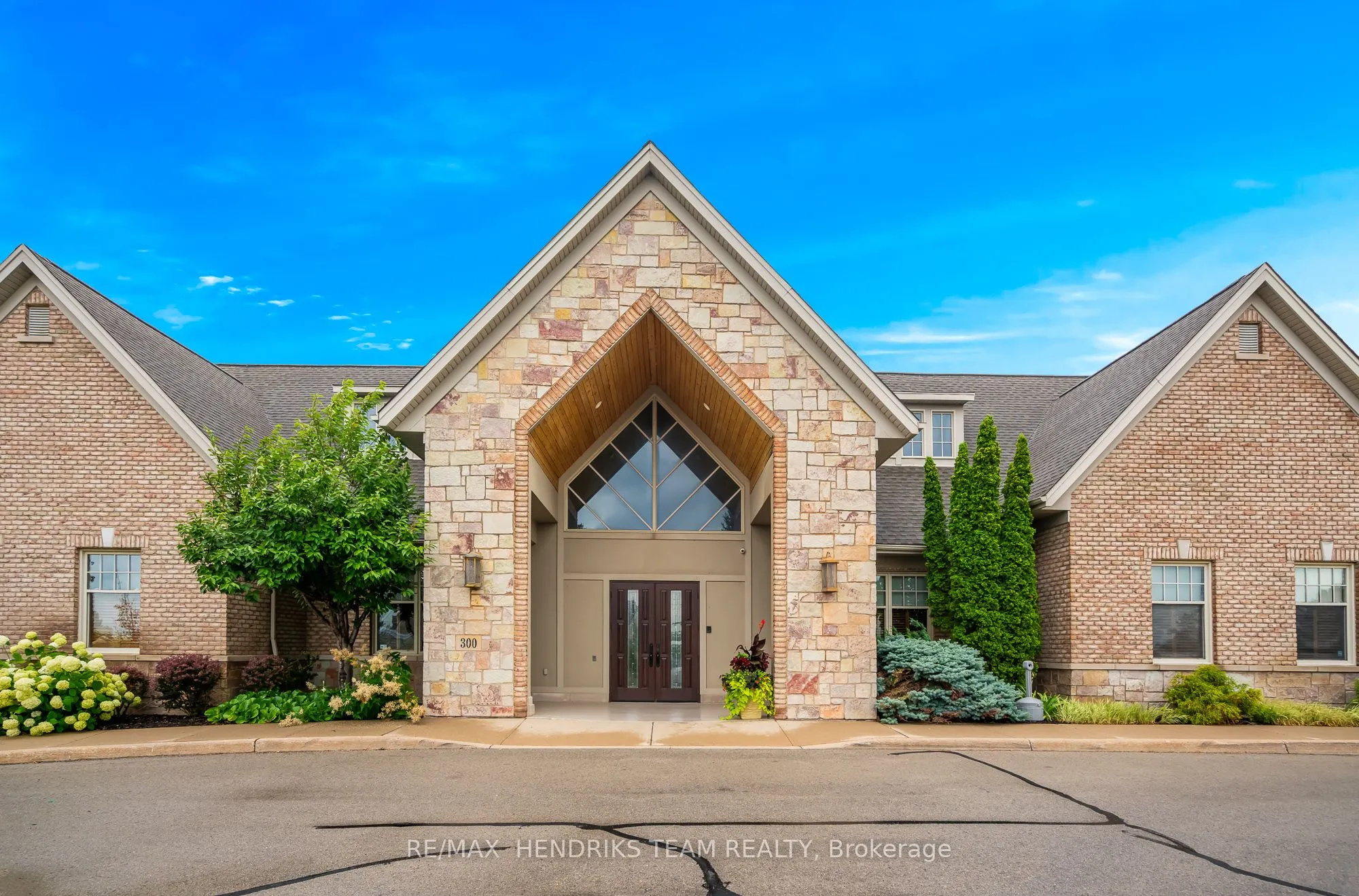 12 Carrick Trail