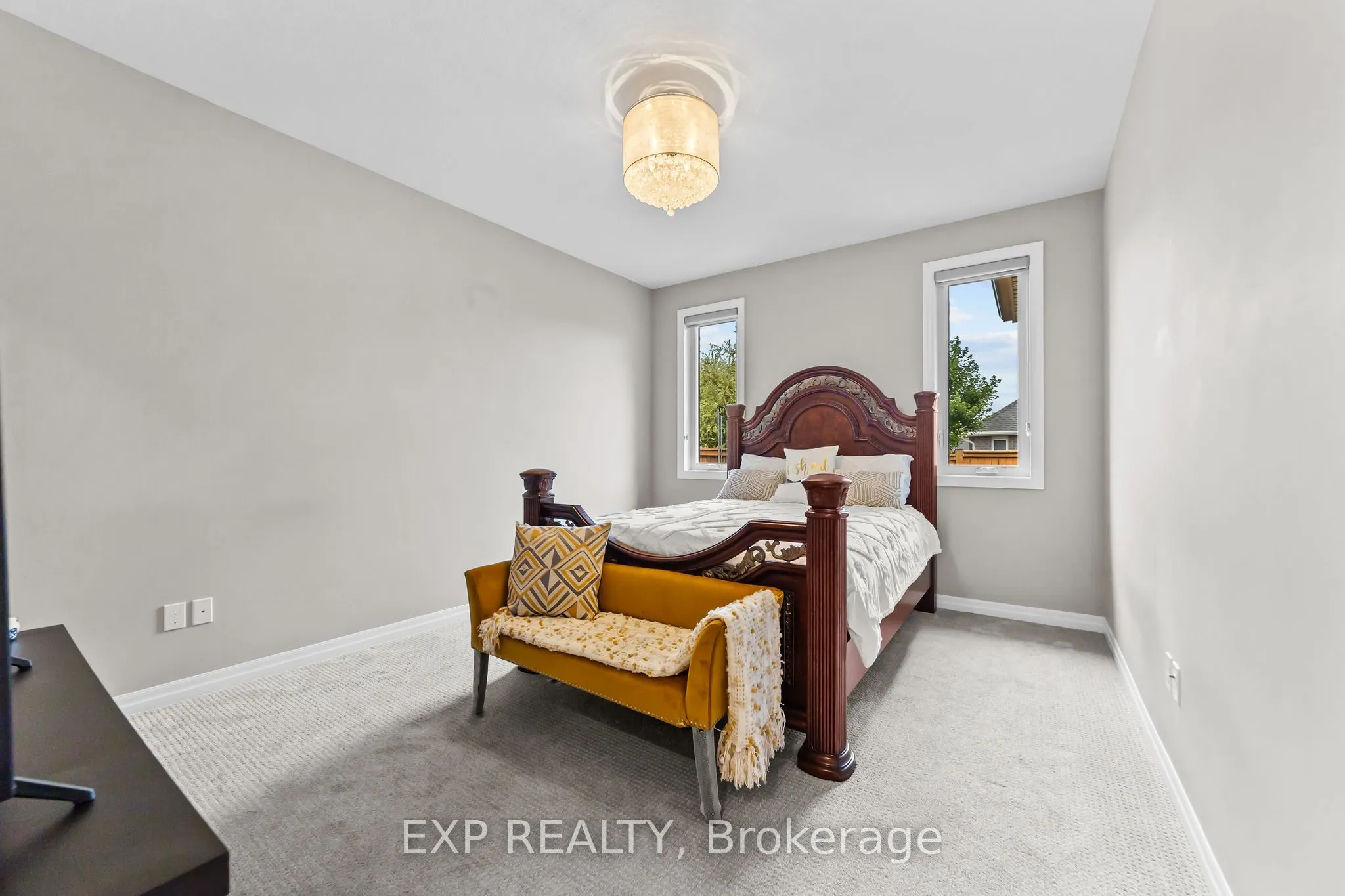 25 Fox Hollow Court