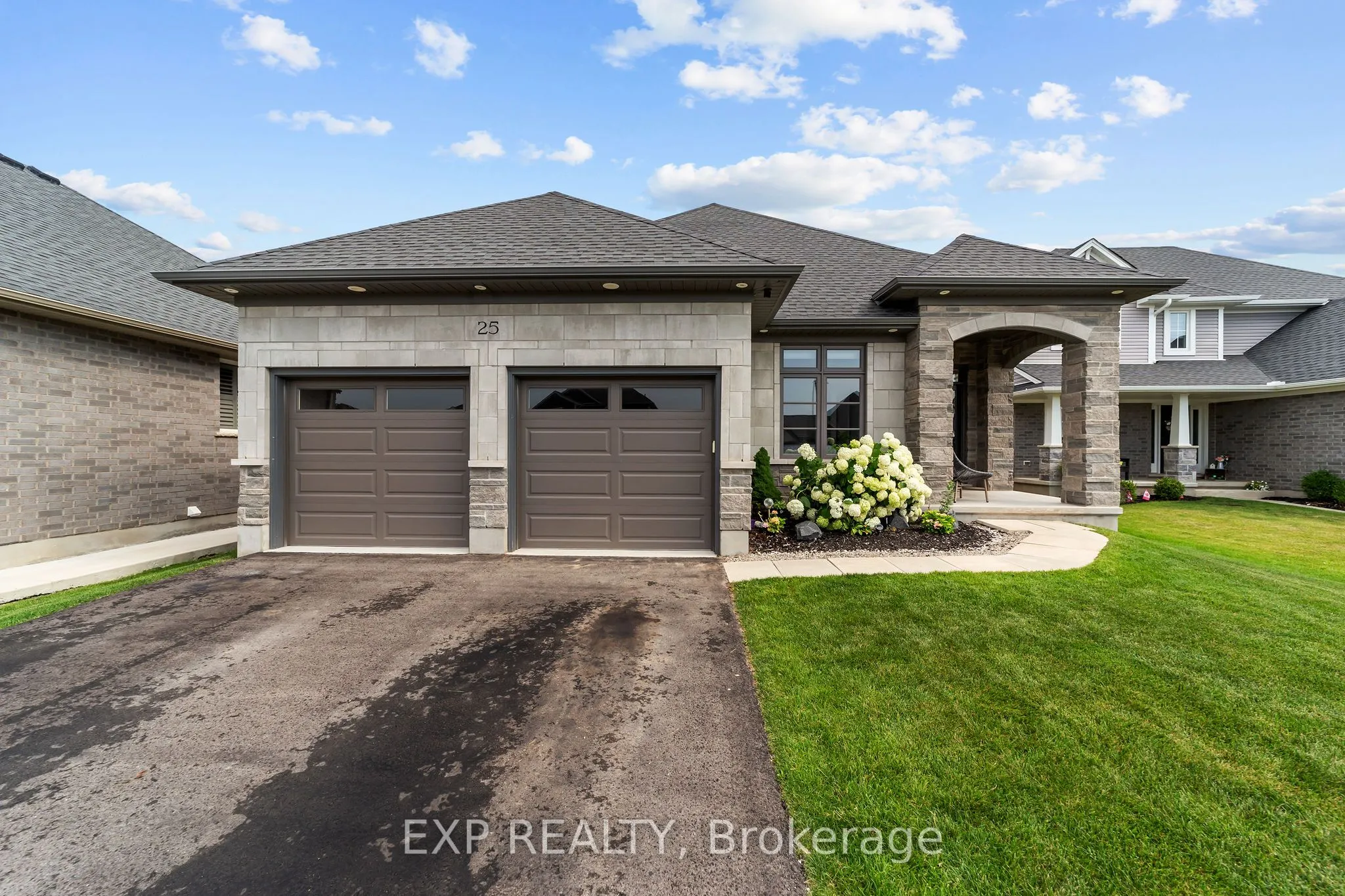 25 Fox Hollow Court