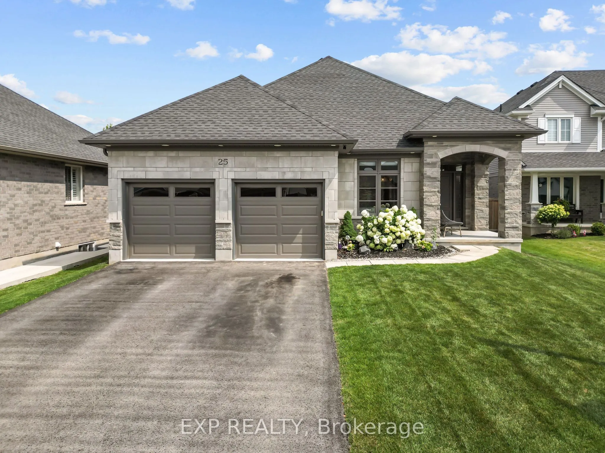 25 Fox Hollow Court