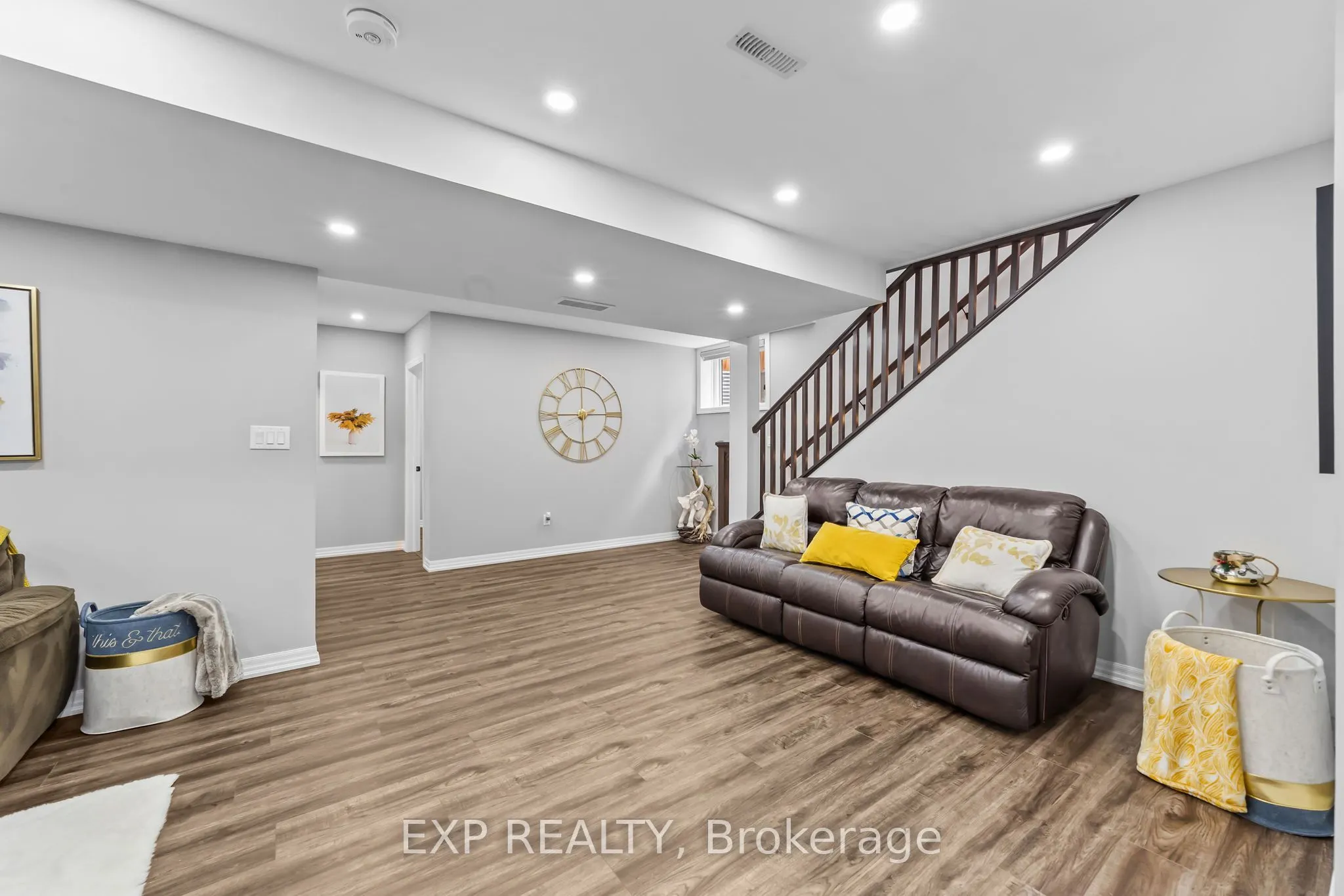 25 Fox Hollow Court