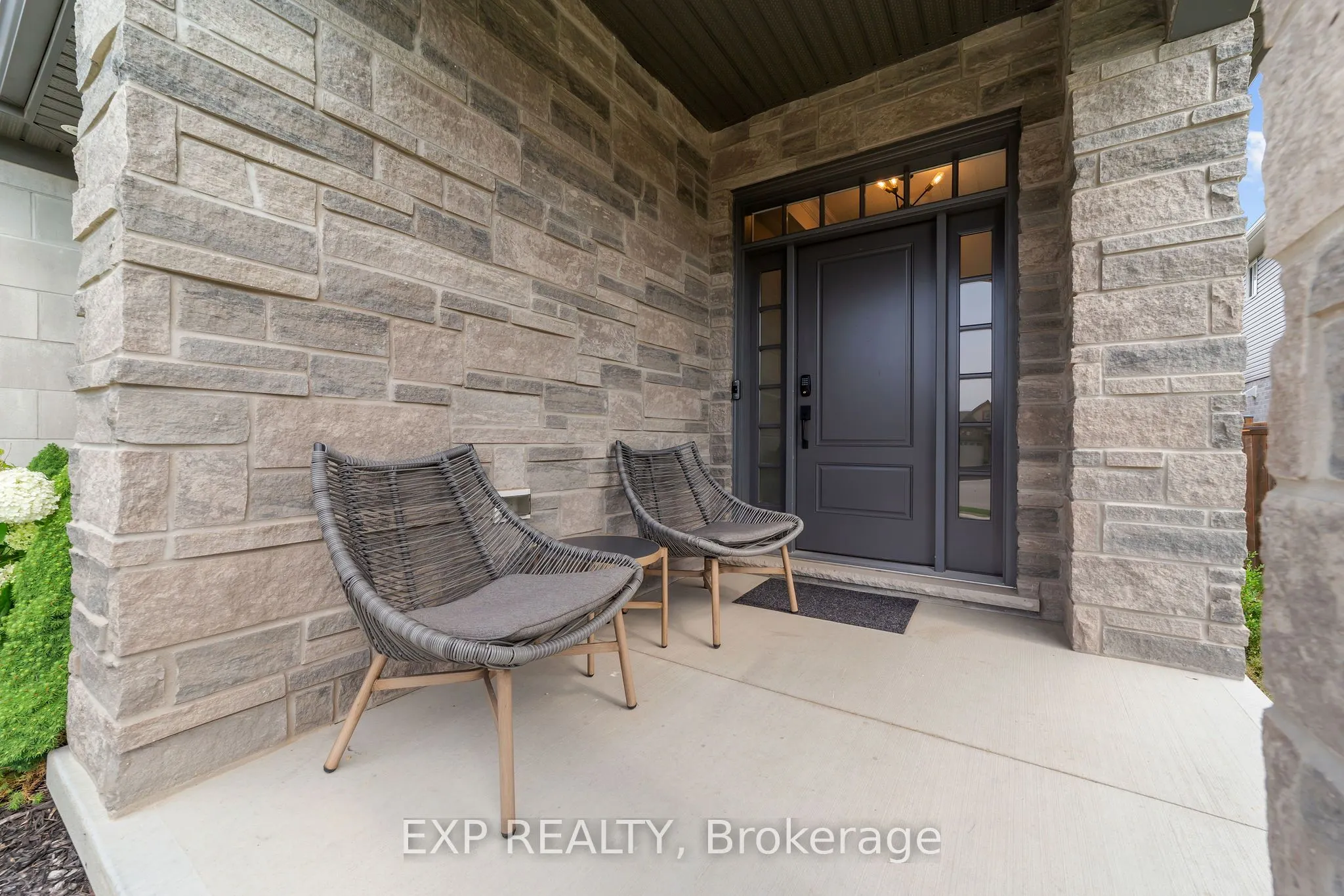 25 Fox Hollow Court