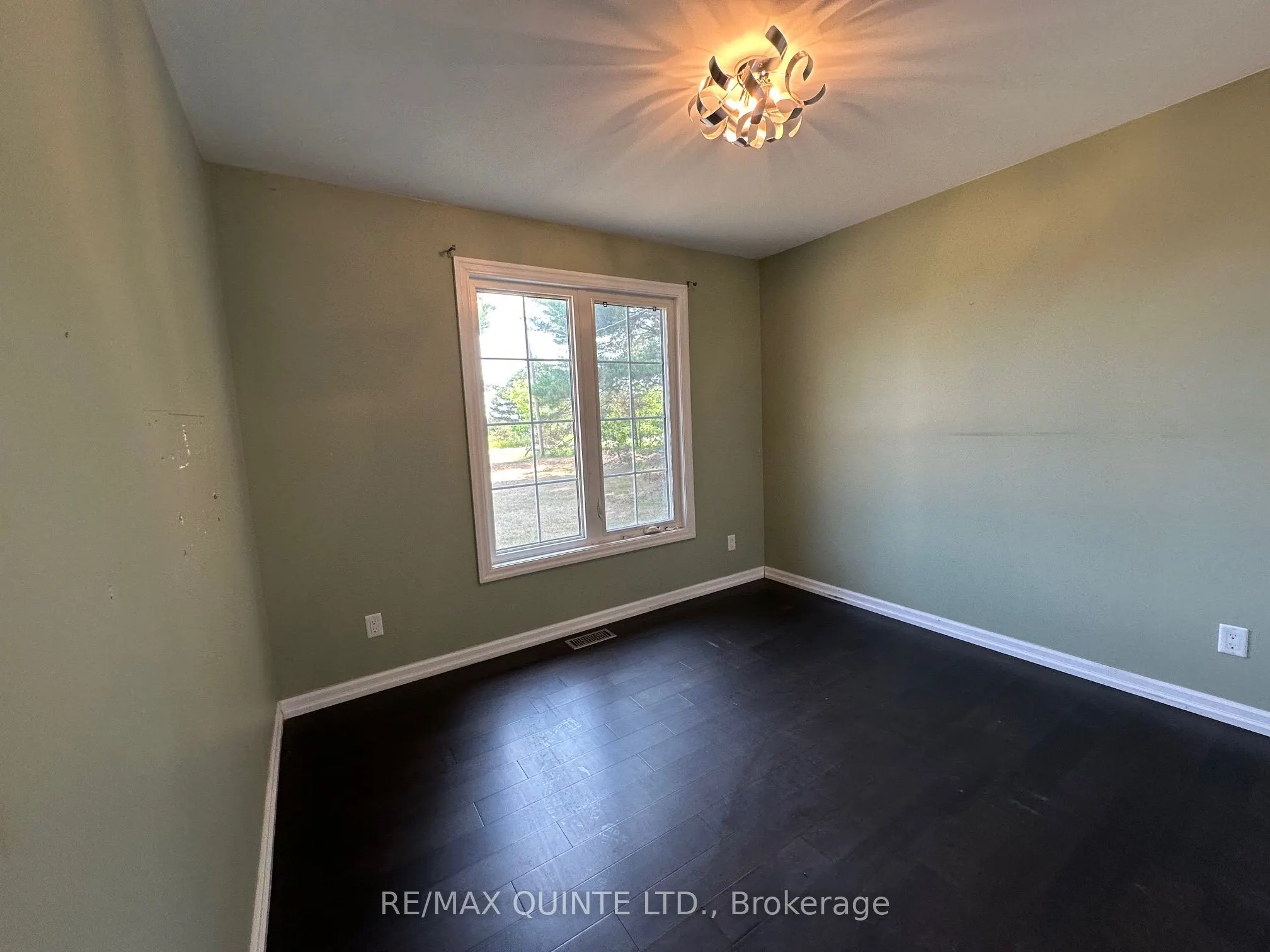 656 Tobacco Road