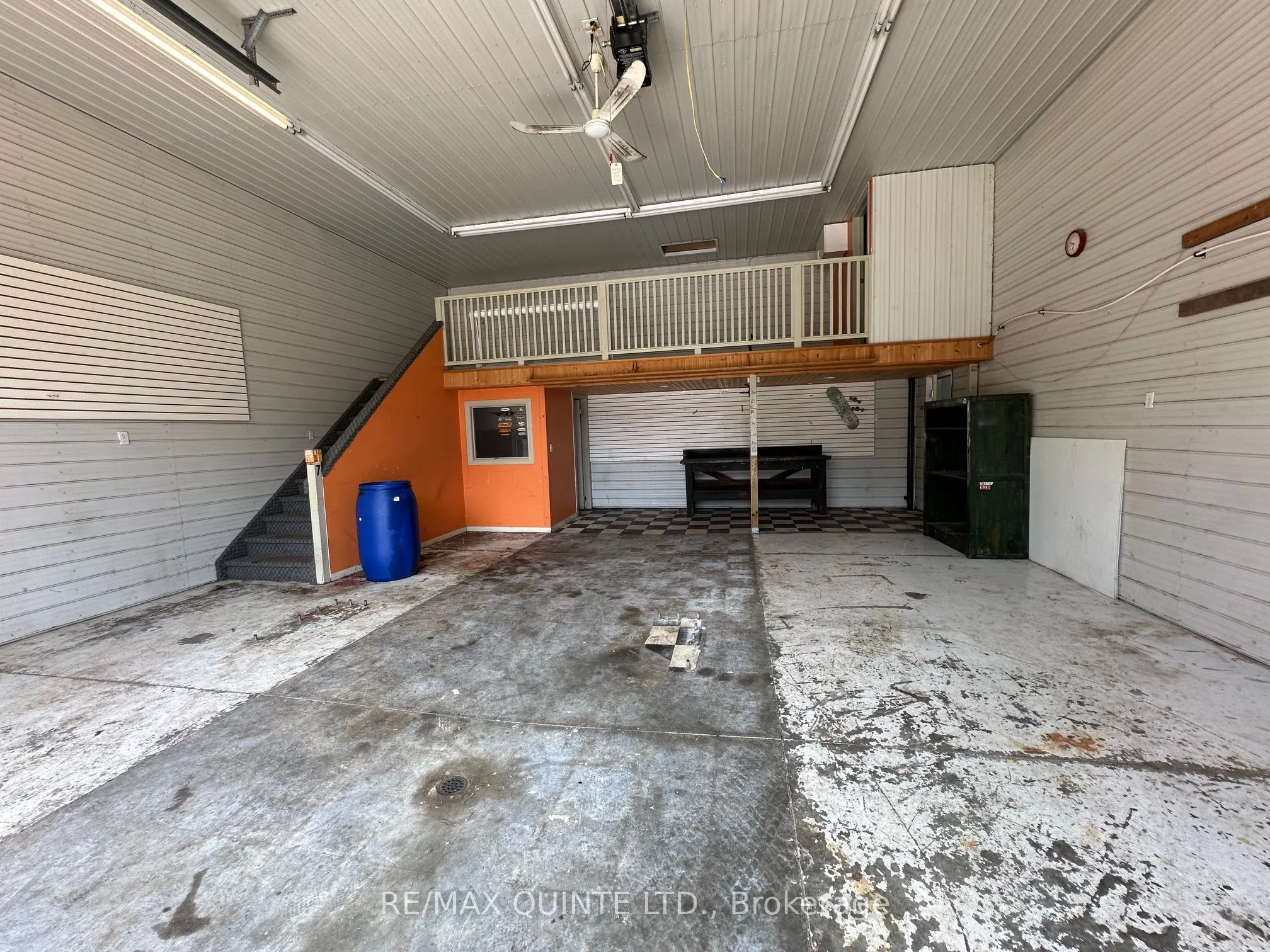 656 Tobacco Road