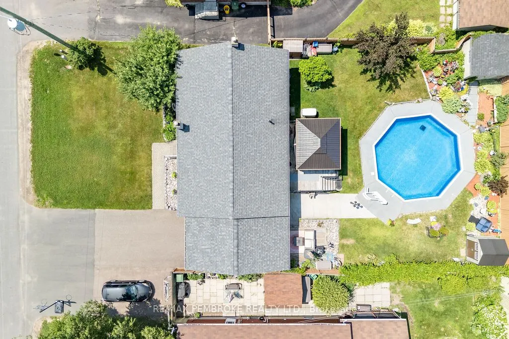 3 Lisa Crescent