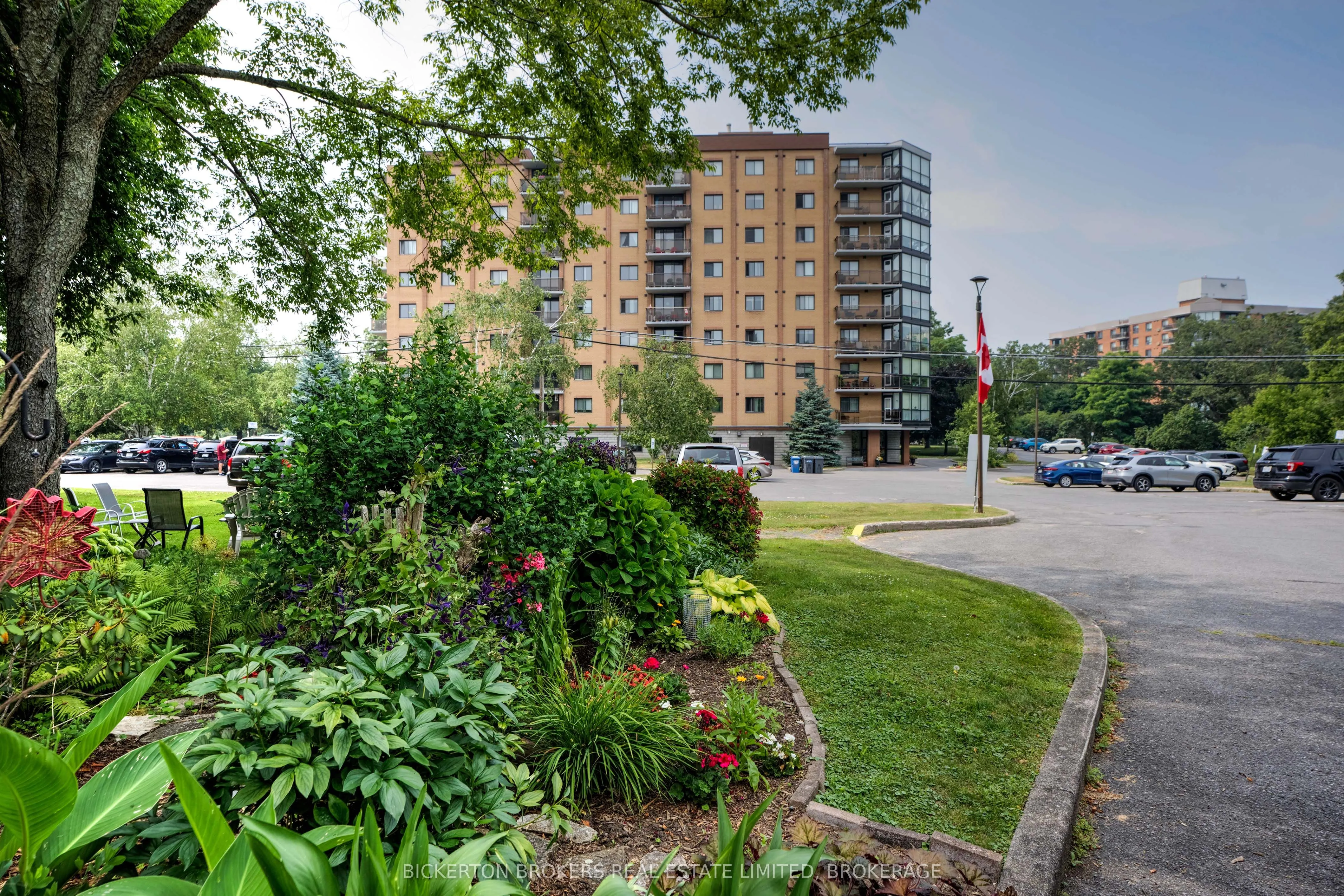120 Barrett Court, #602