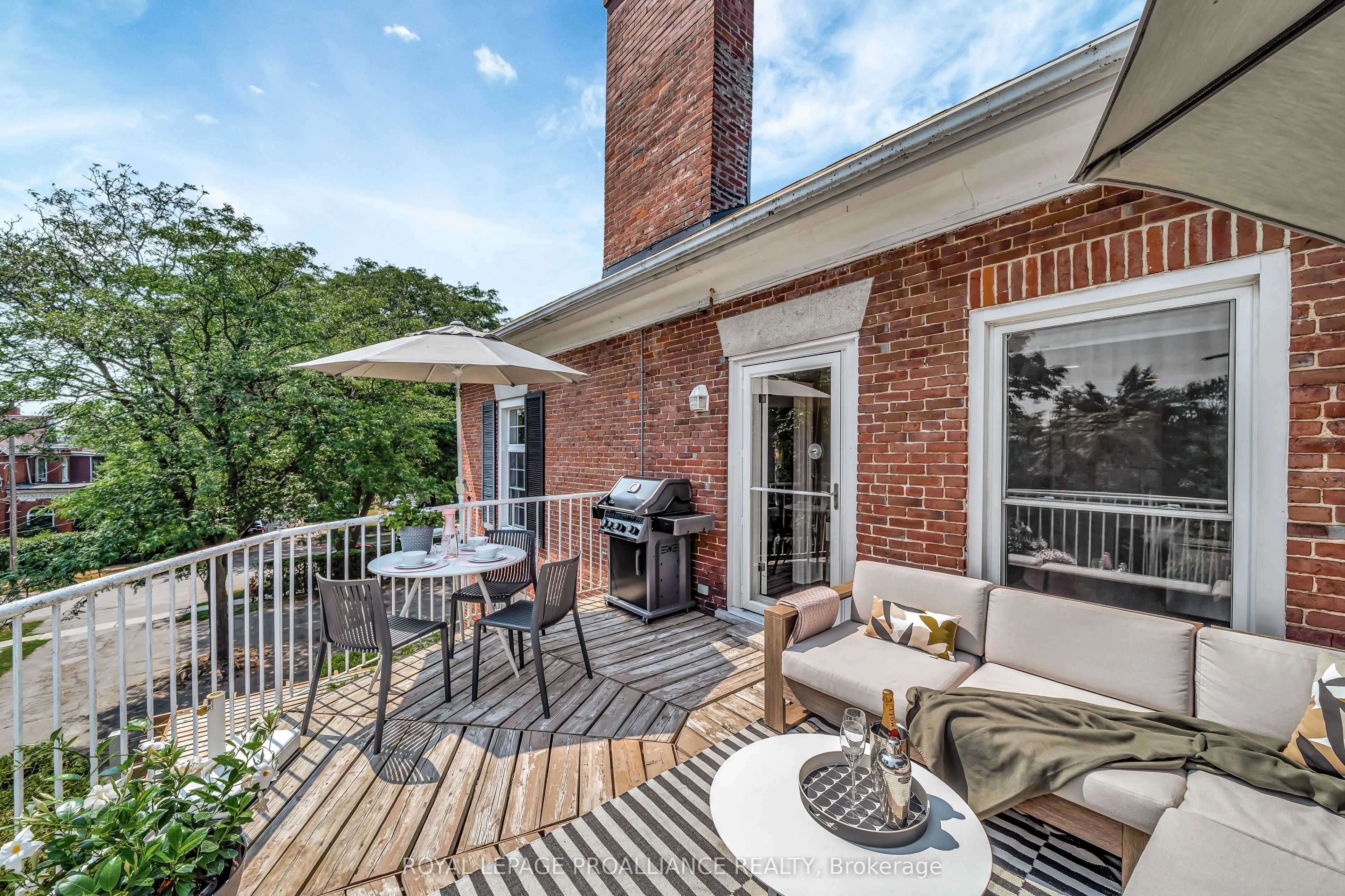 99 Bridge Street E, #3