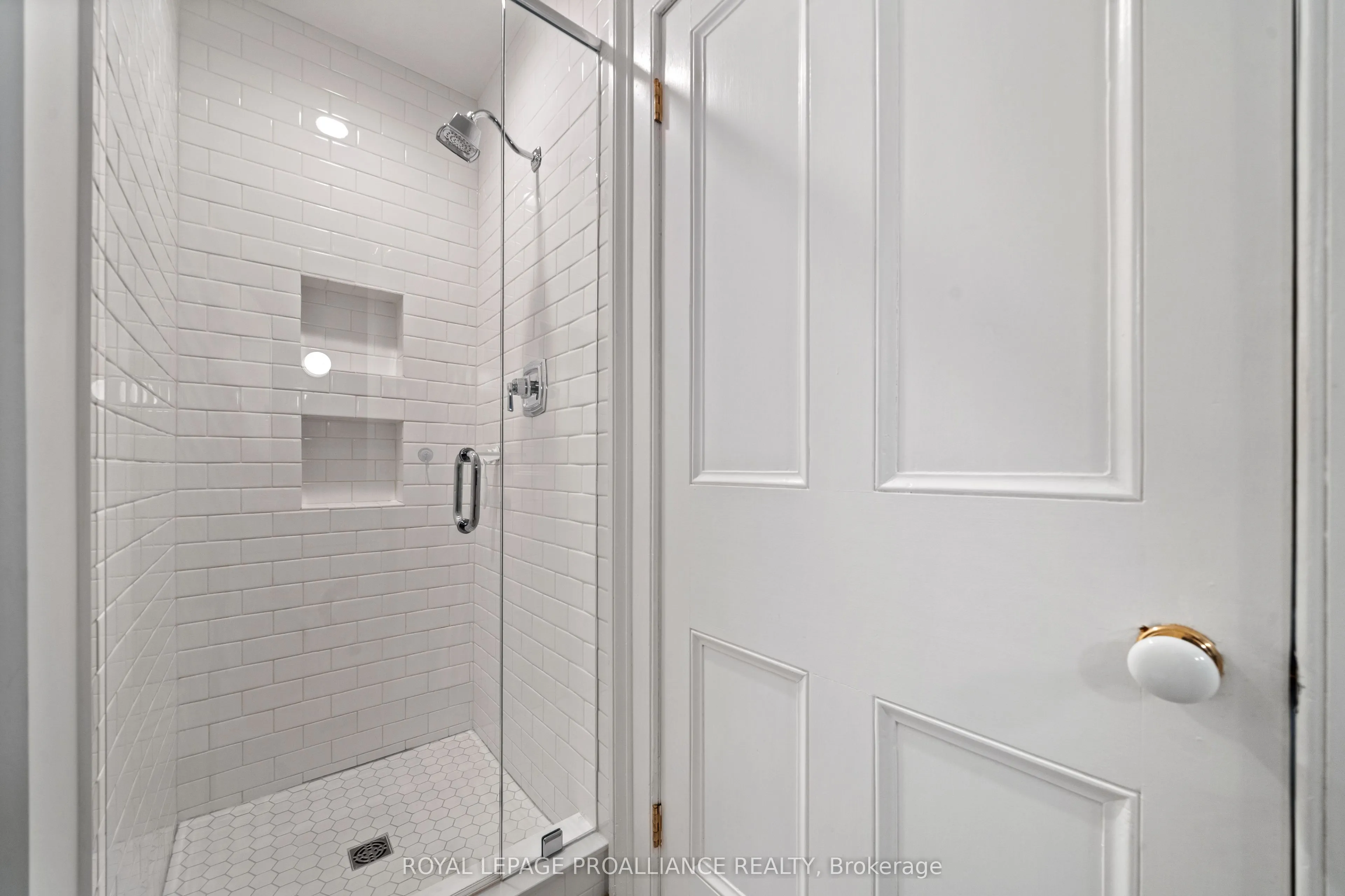 99 Bridge Street E, #3