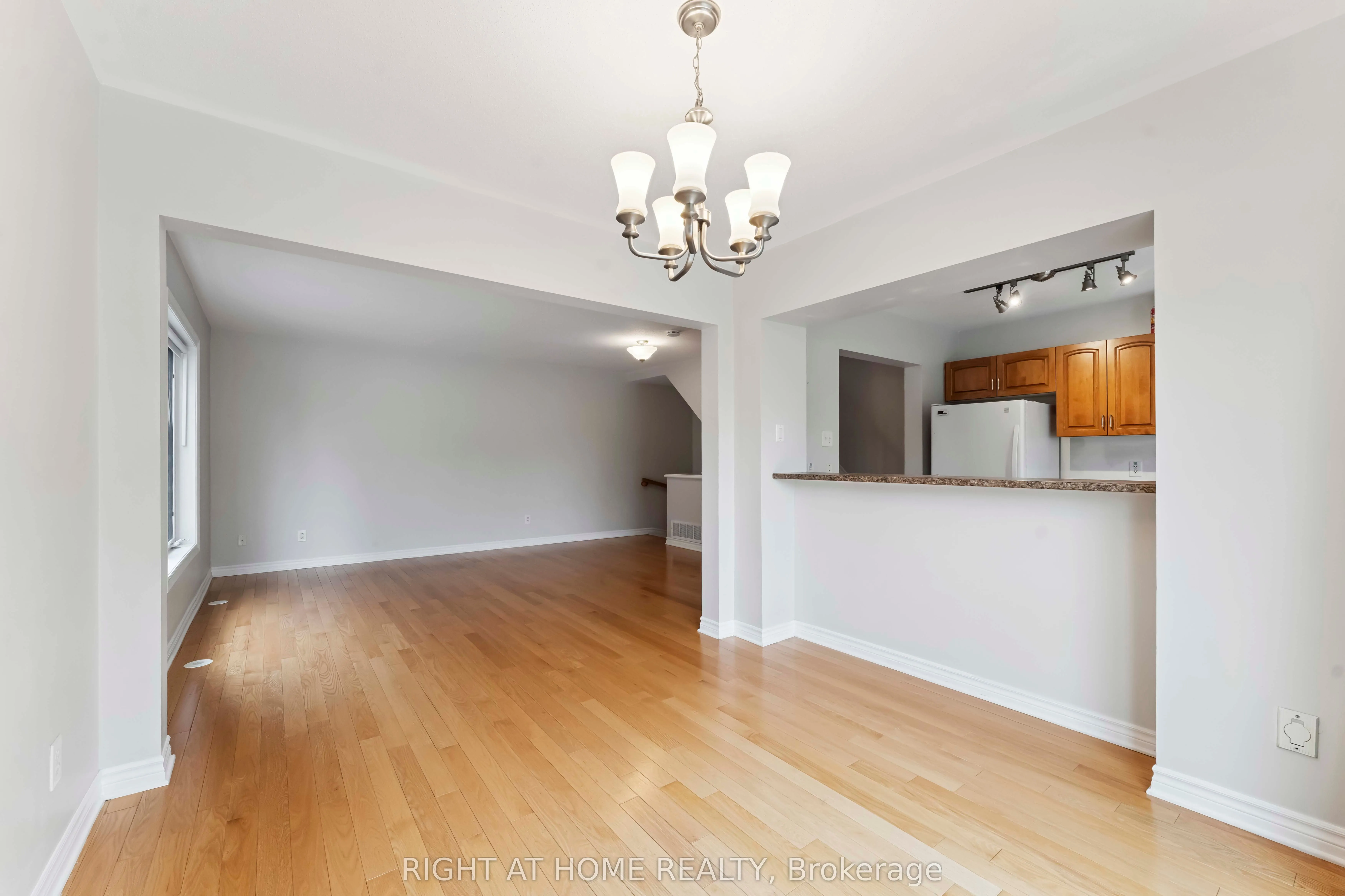 1011 Andora Avenue