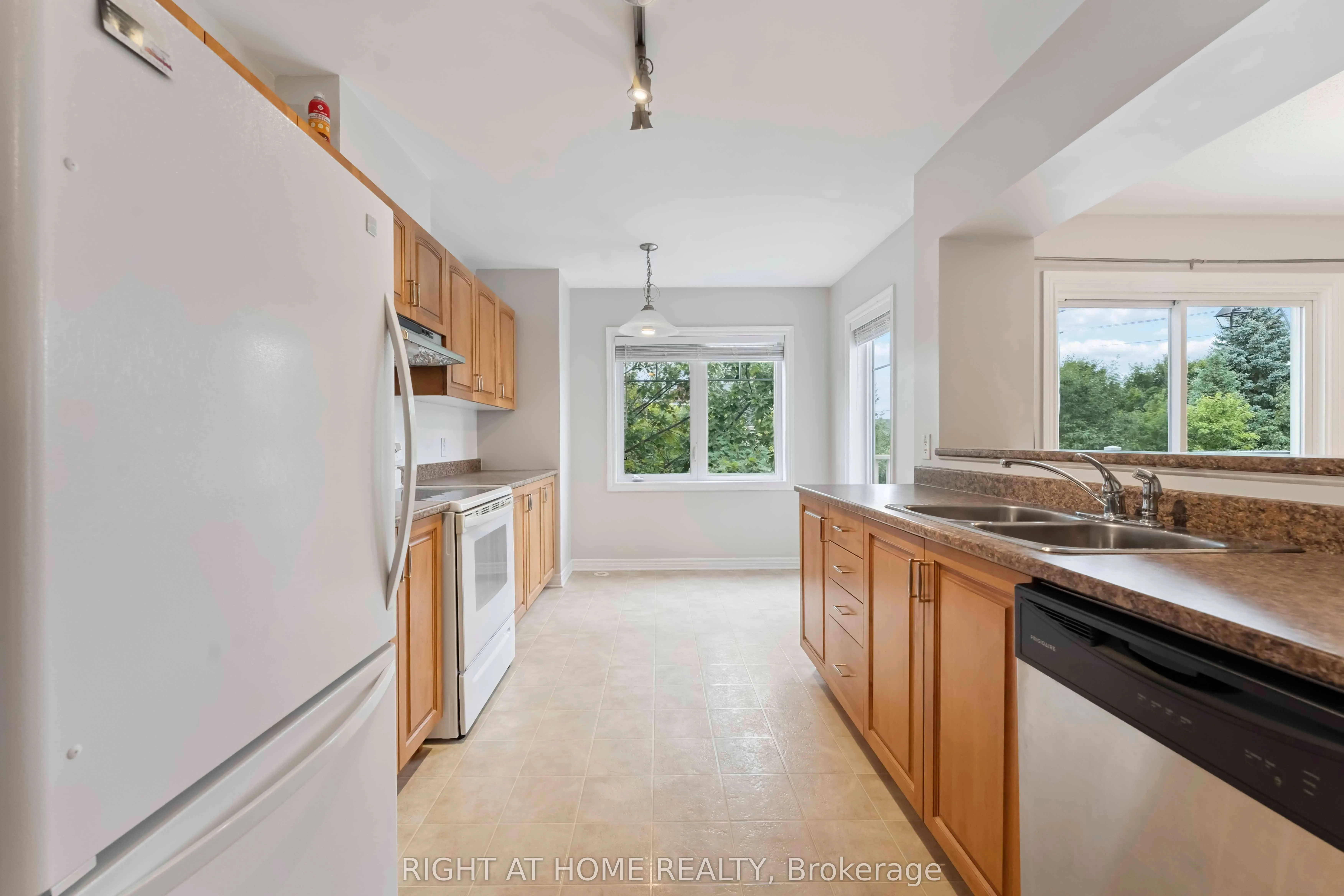 1011 Andora Avenue