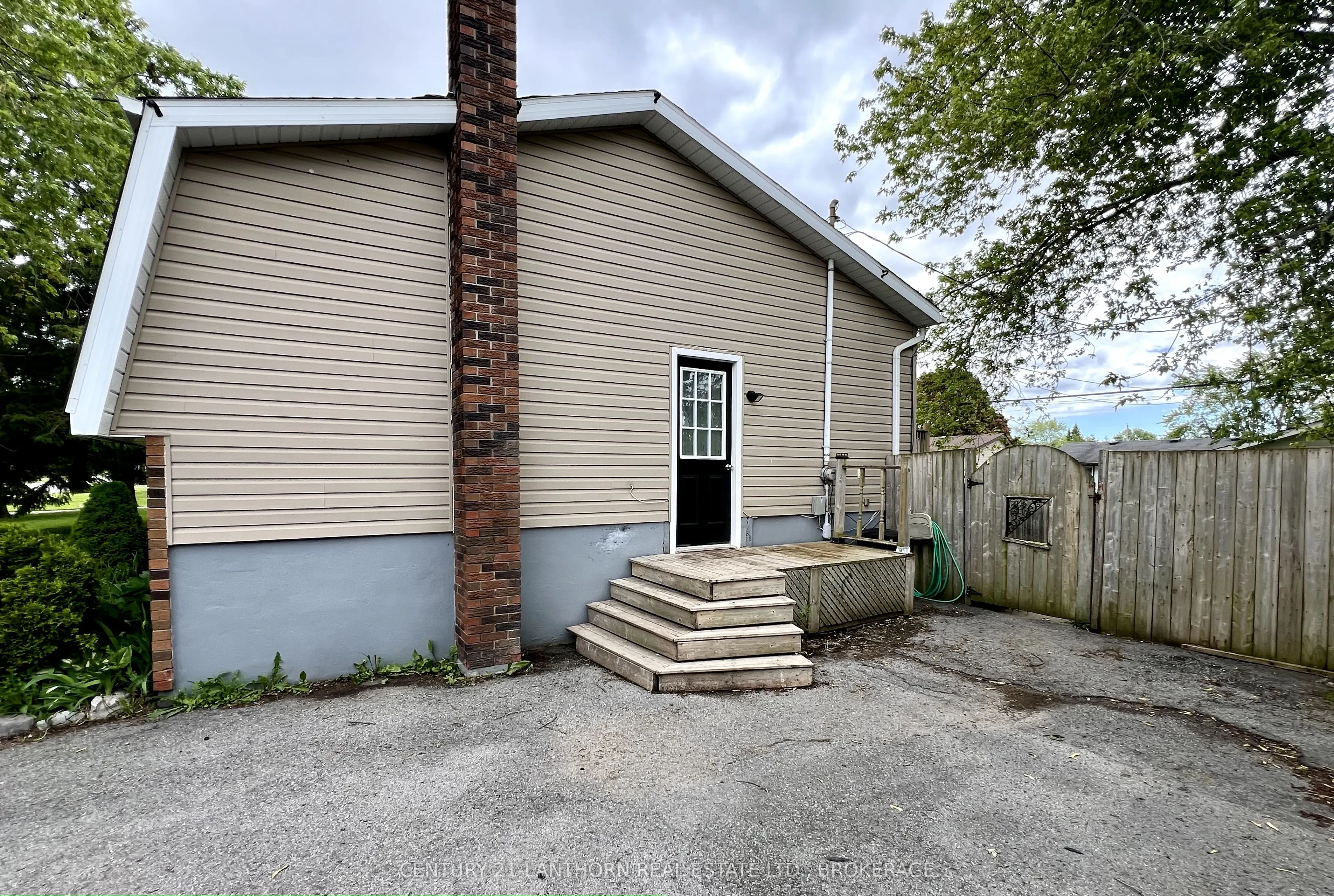 190 Amherst Drive
