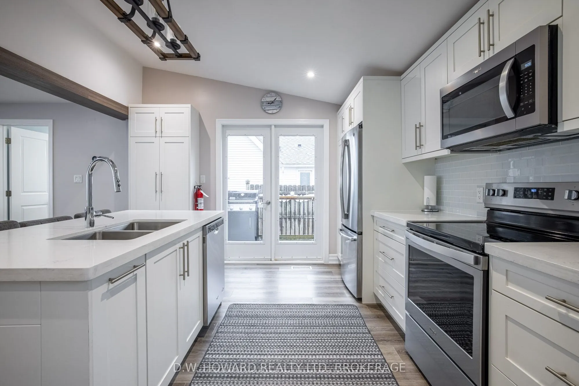 474 Lakeshore Road