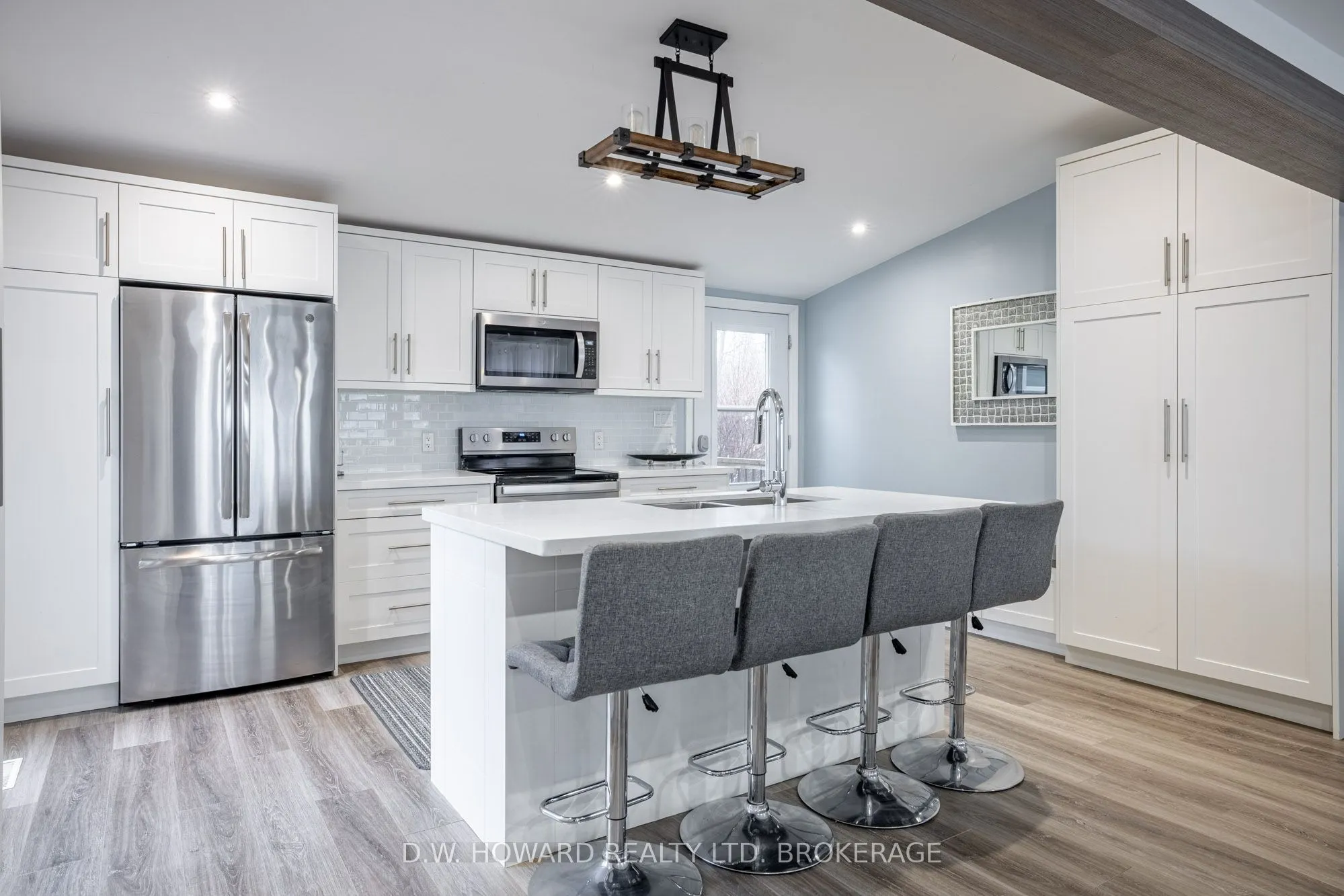 474 Lakeshore Road