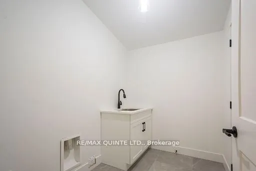 225 Mitchells Crossroad